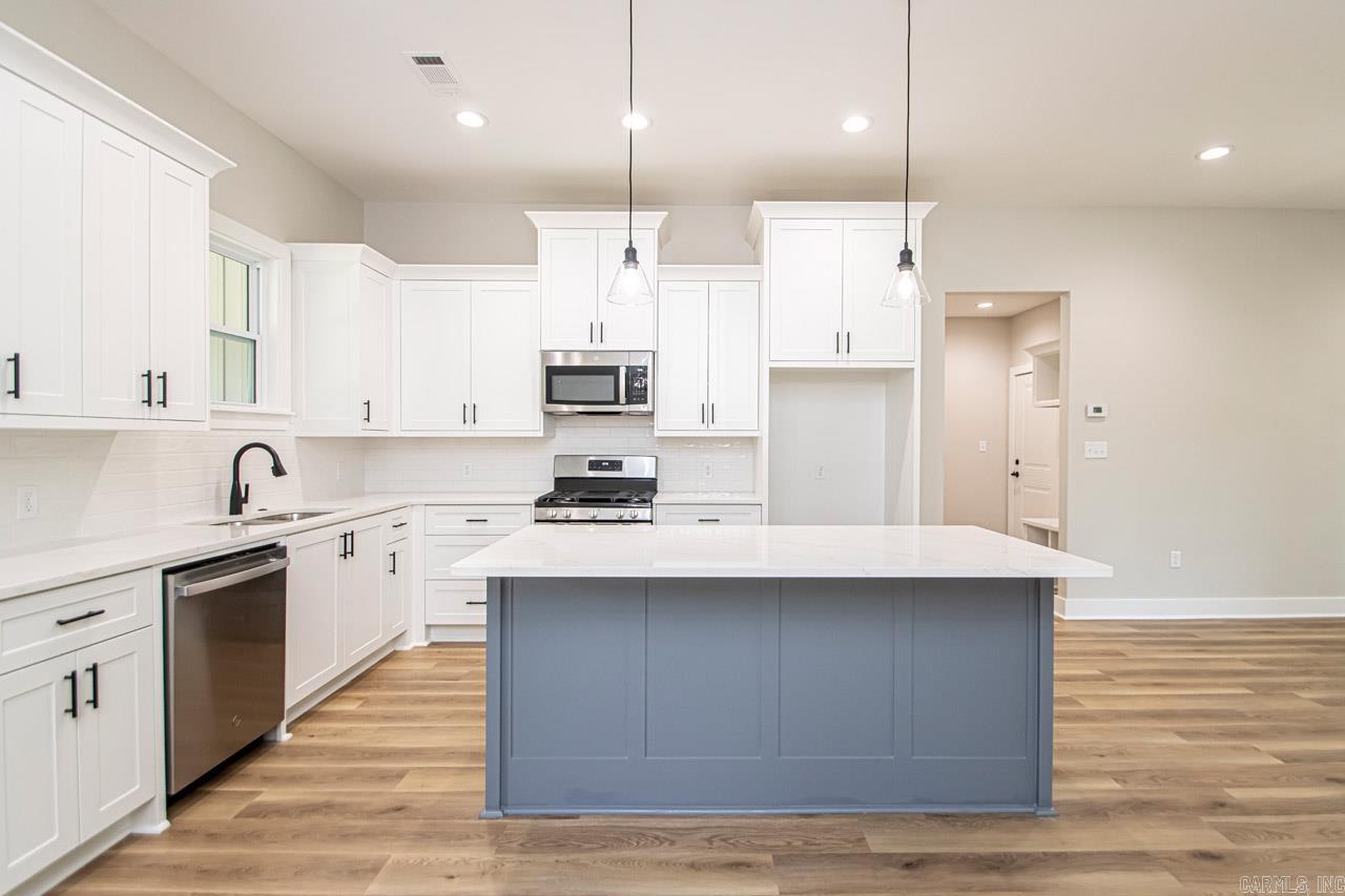 LAKE SAIL-EM-BENTON - Residential