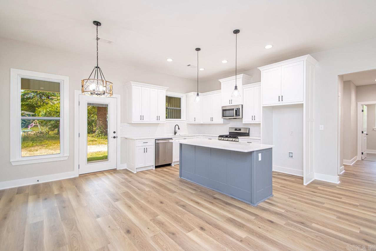 LAKE SAIL-EM-BENTON - Residential