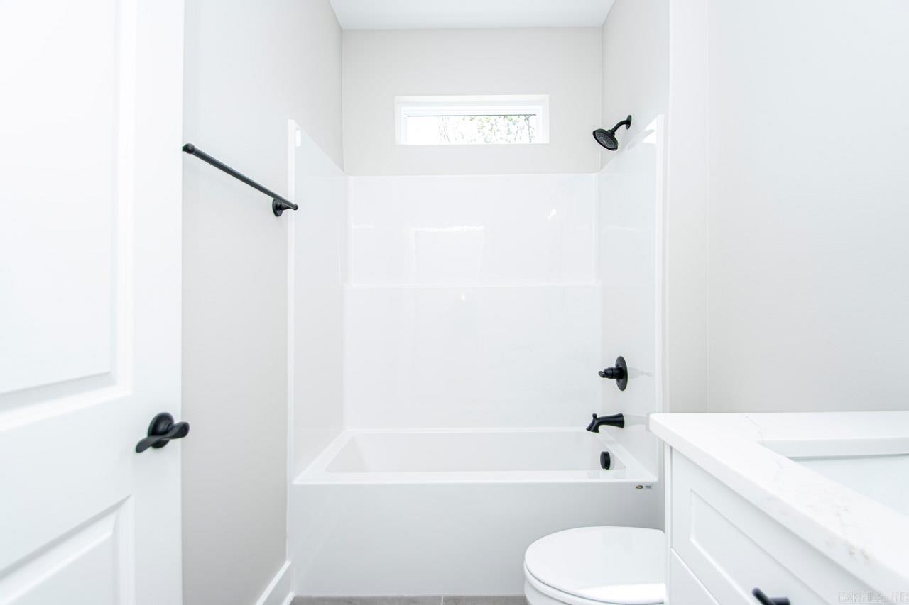 LAKE SAIL-EM-BENTON - Residential