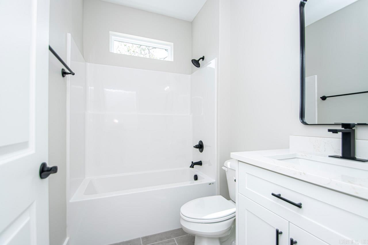 LAKE SAIL-EM-BENTON - Residential