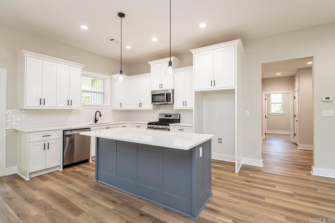 LAKE SAIL-EM-BENTON - Residential