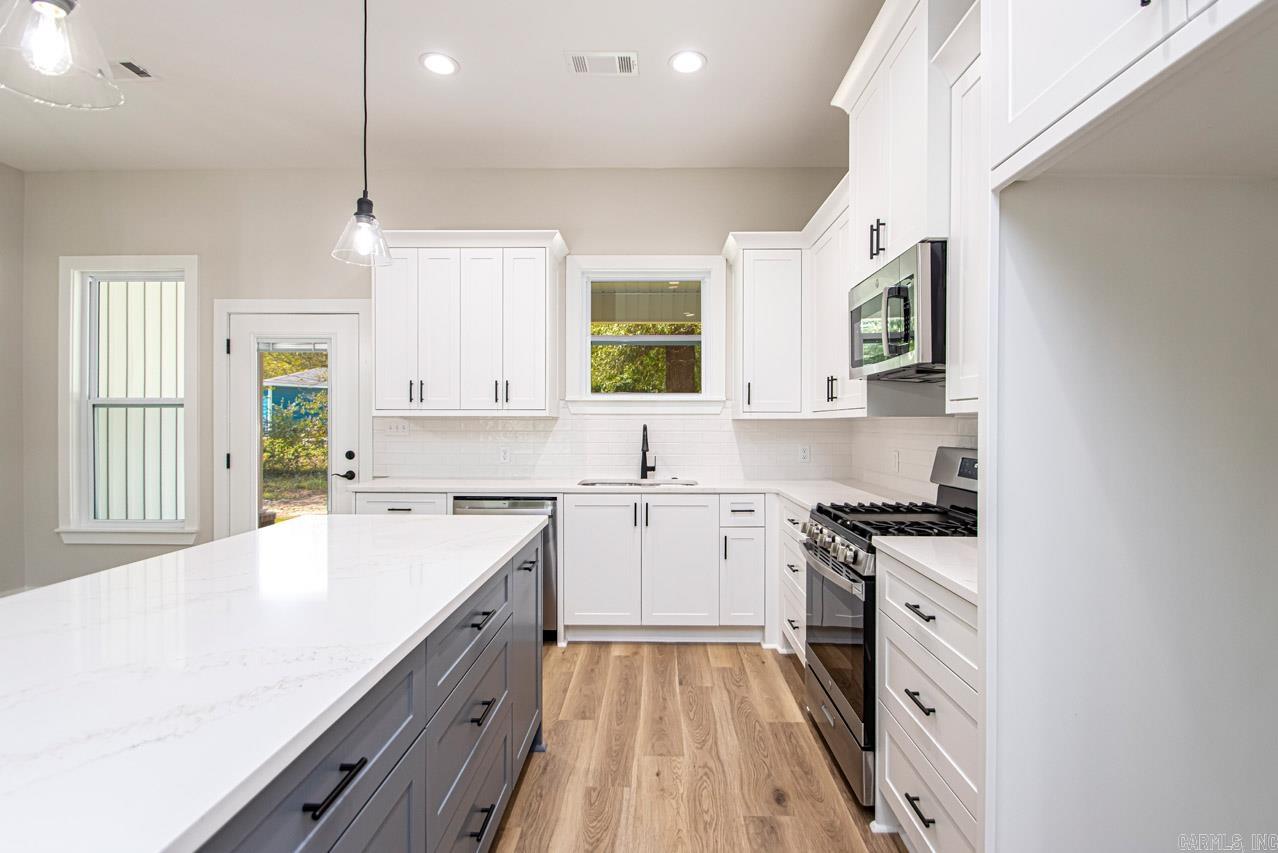 LAKE SAIL-EM-BENTON - Residential