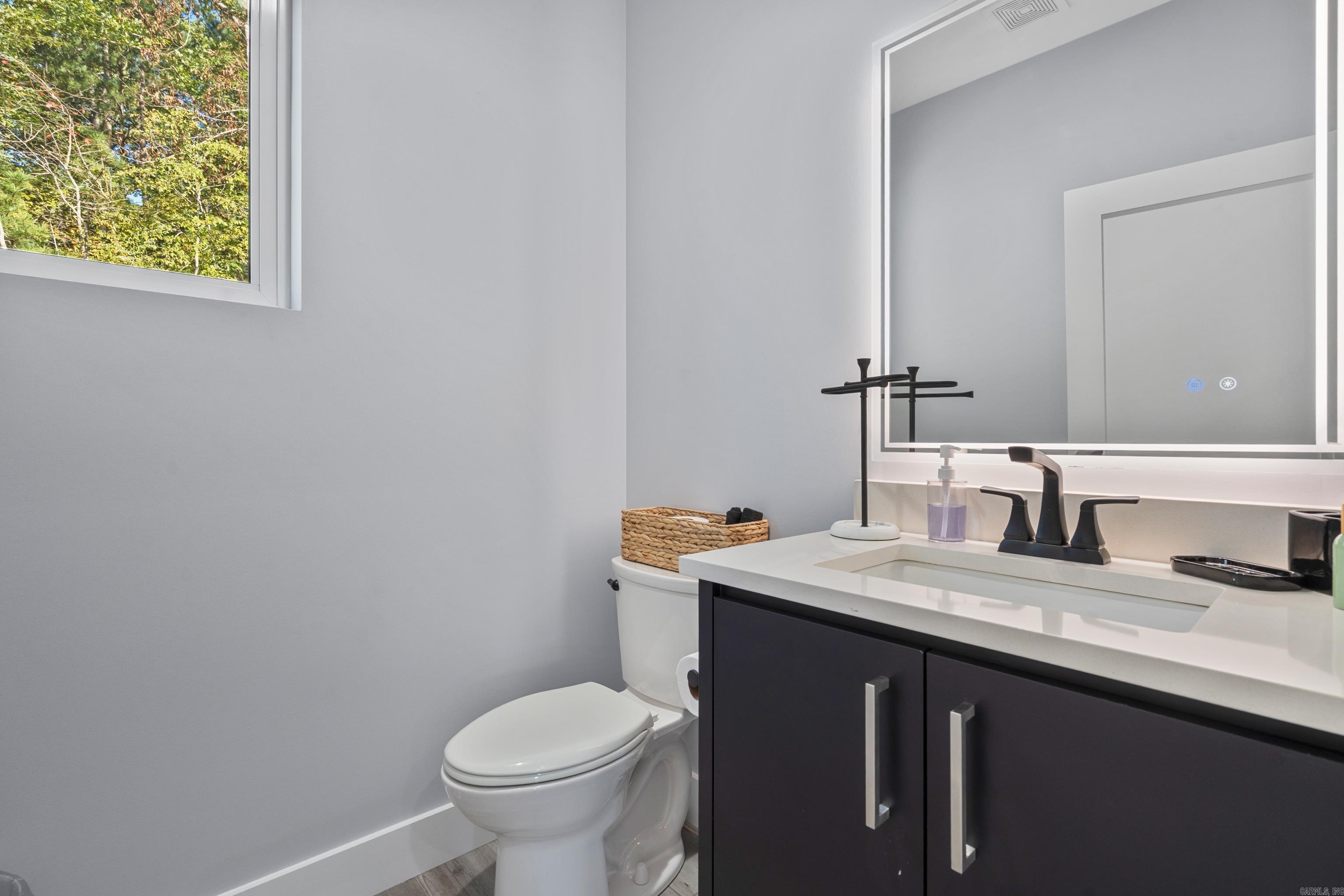 HUNTERS COVE - Residential