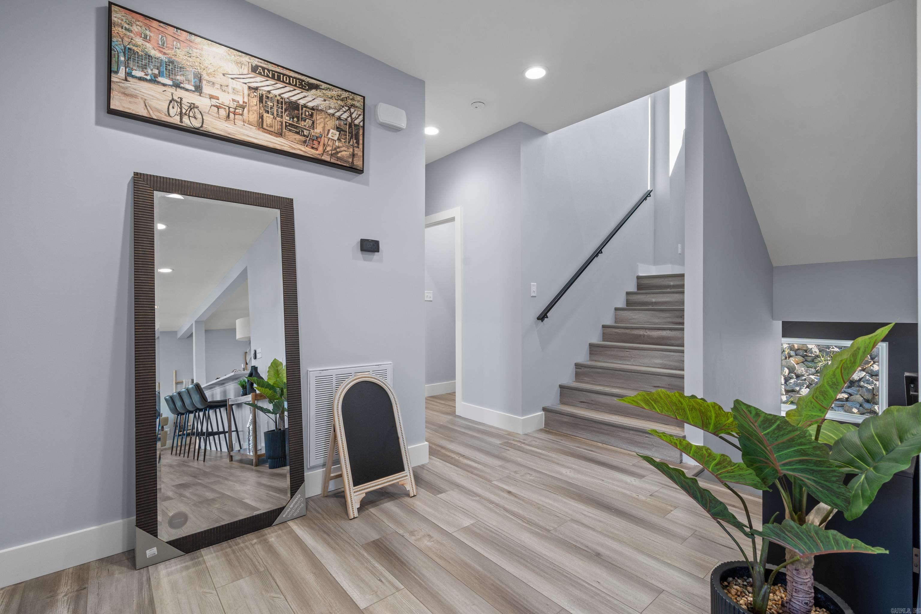 HUNTERS COVE - Residential