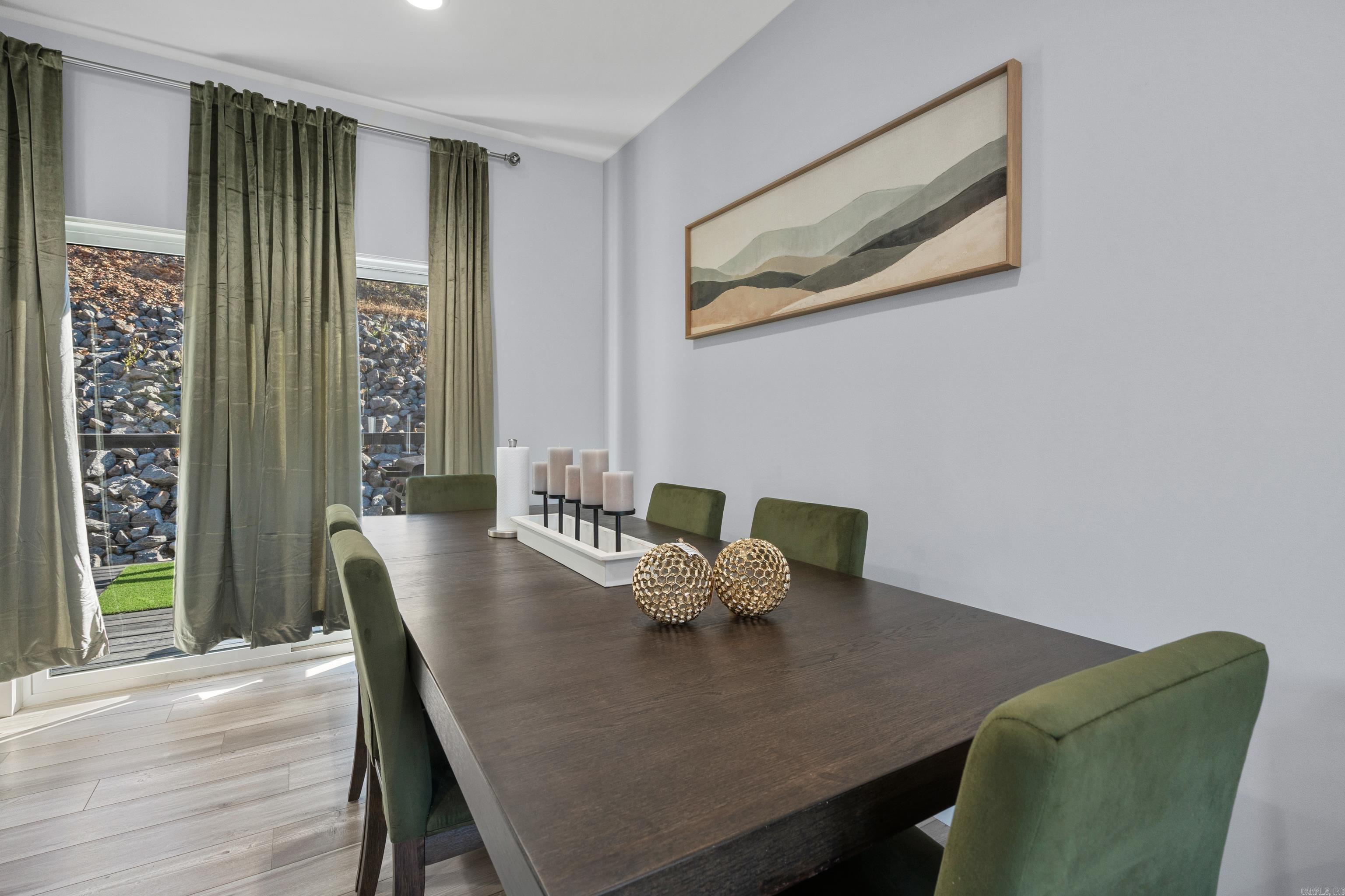 HUNTERS COVE - Residential