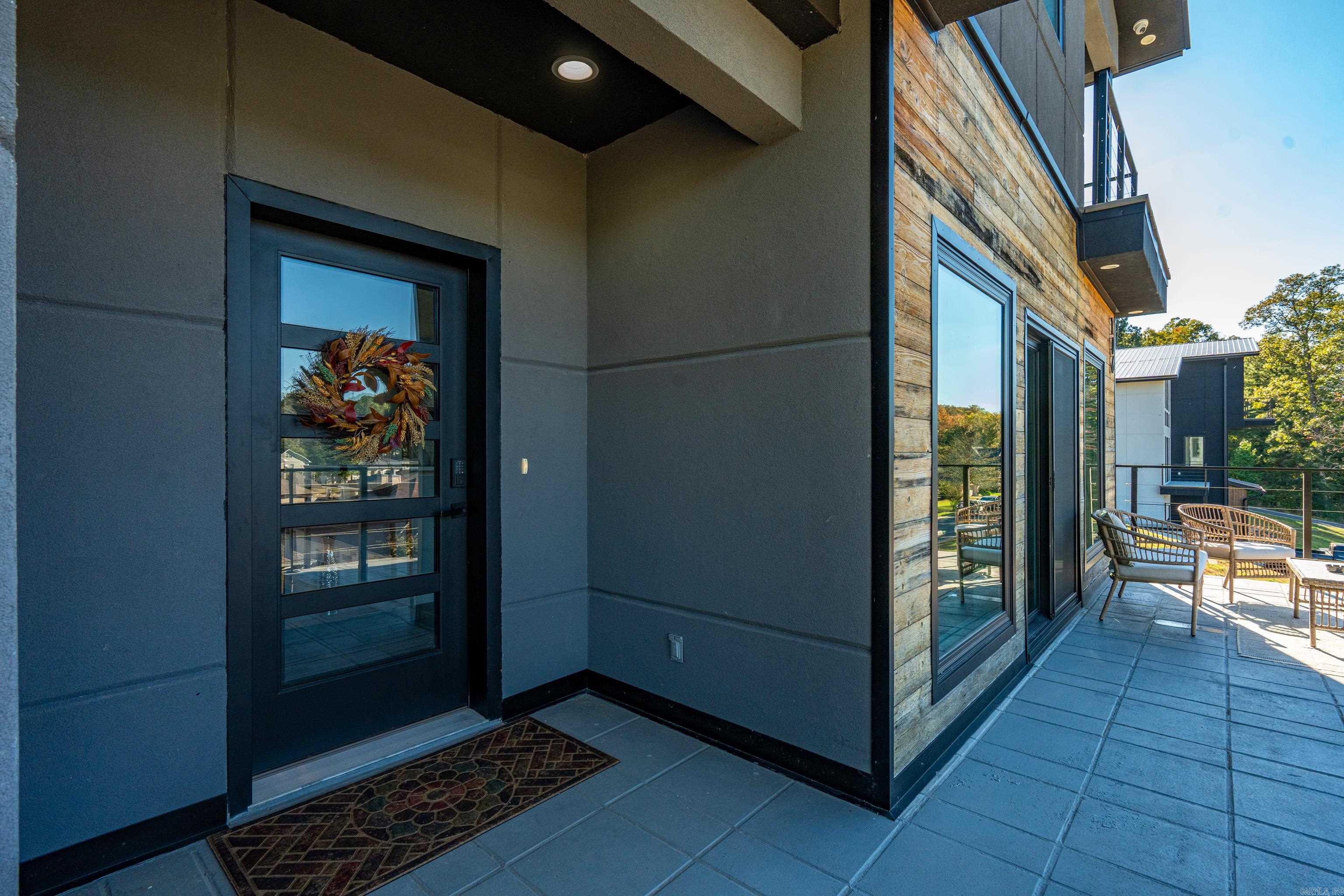 HUNTERS COVE - Residential