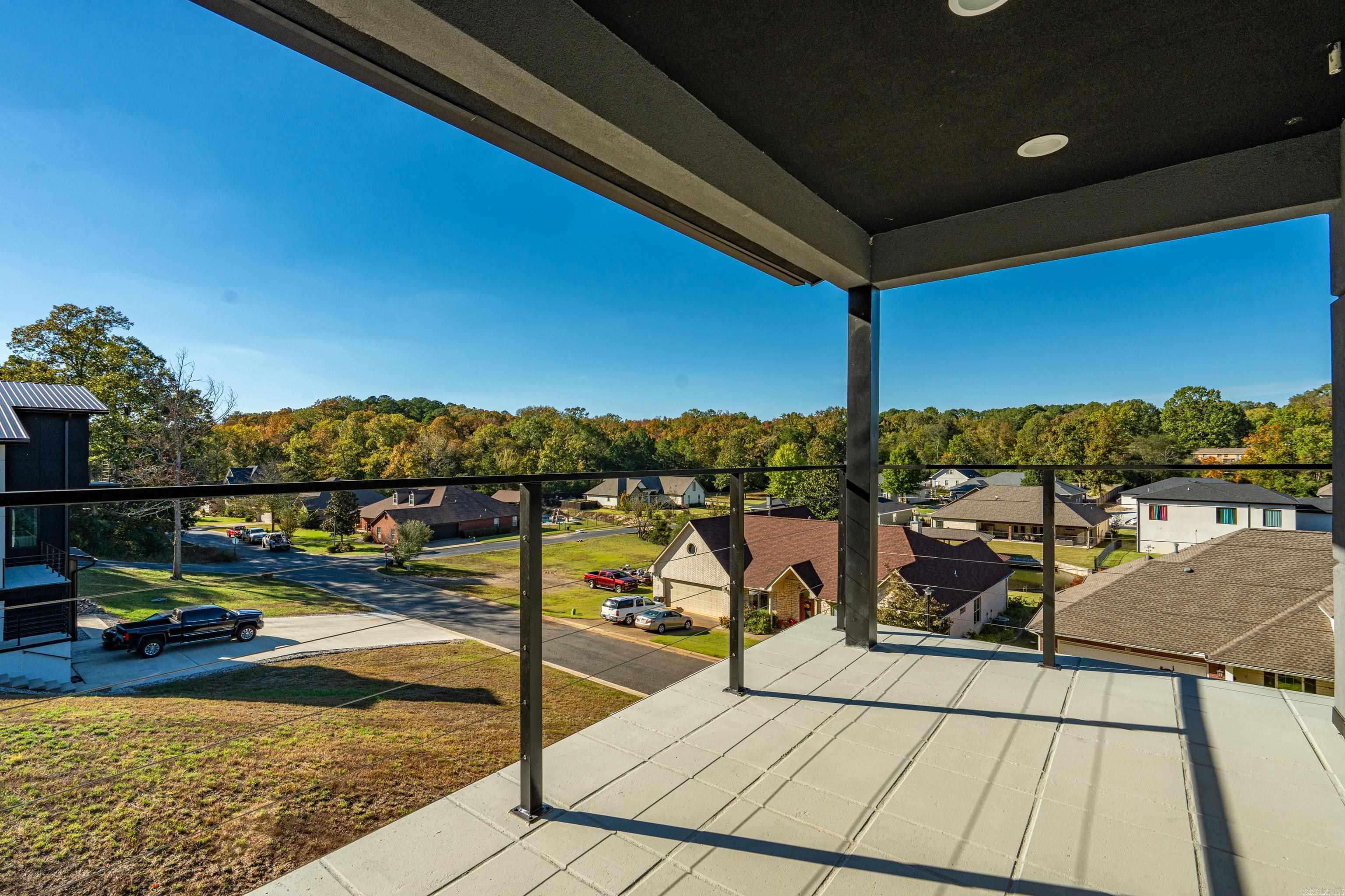 HUNTERS COVE - Residential