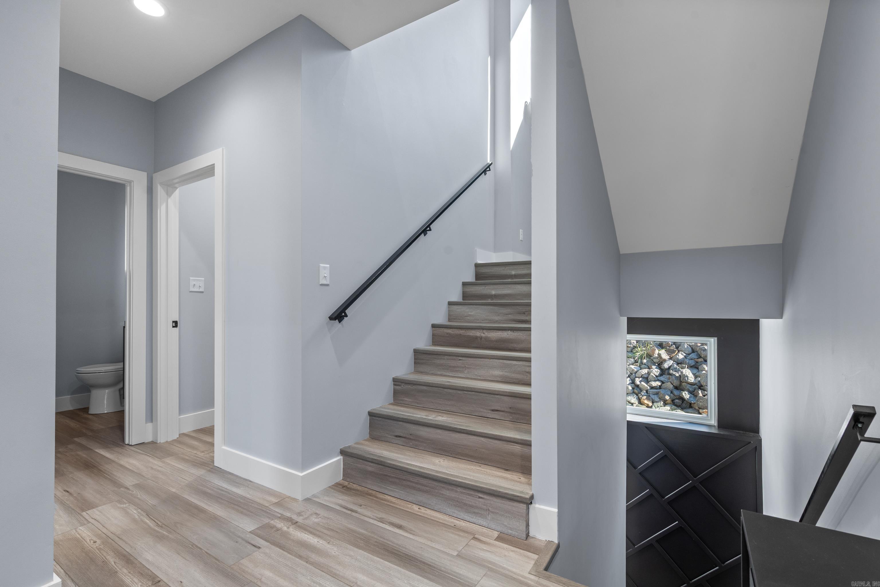 HUNTERS COVE - Residential