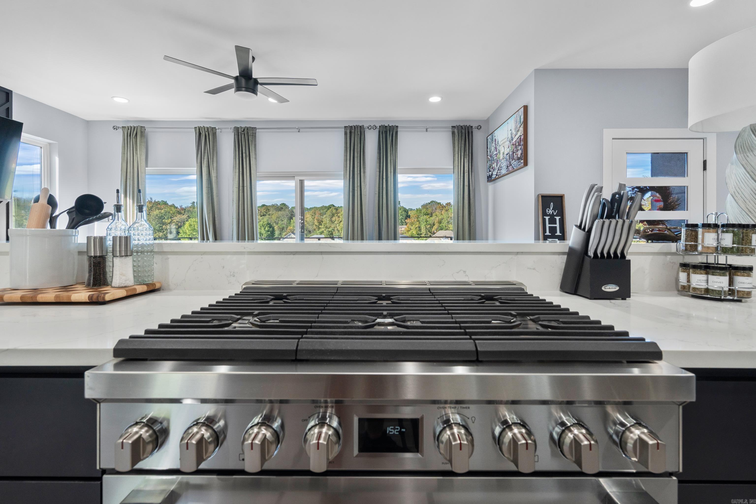 HUNTERS COVE - Residential