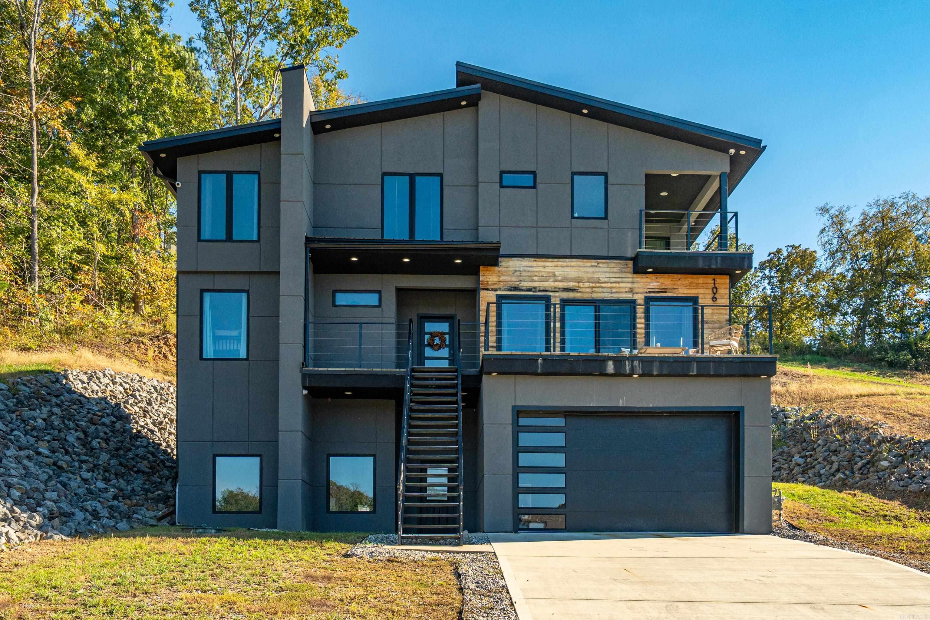 HUNTERS COVE - Residential