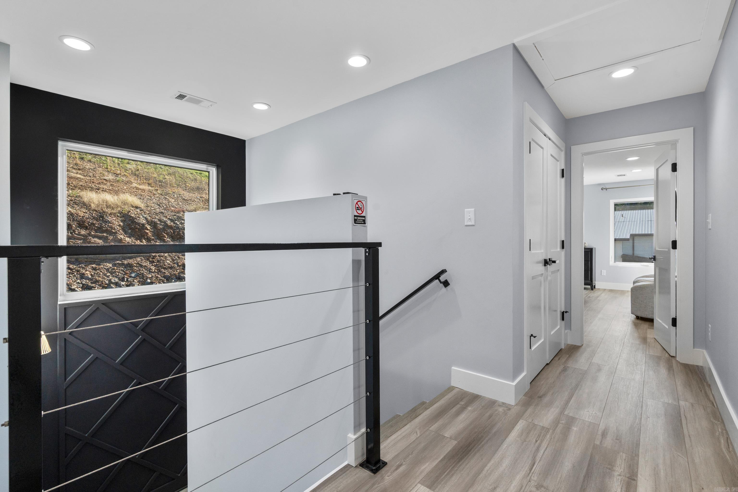 HUNTERS COVE - Residential