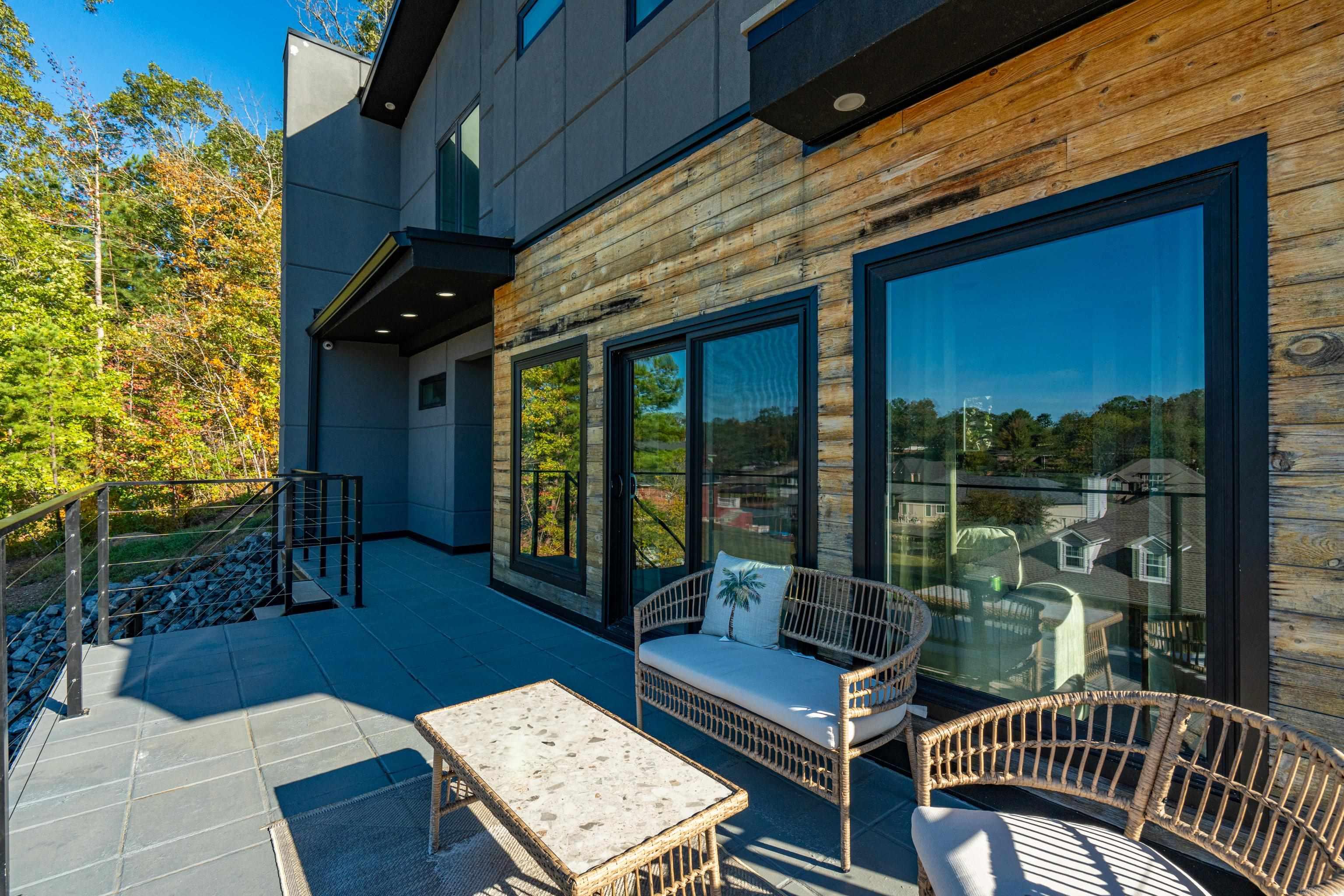 HUNTERS COVE - Residential