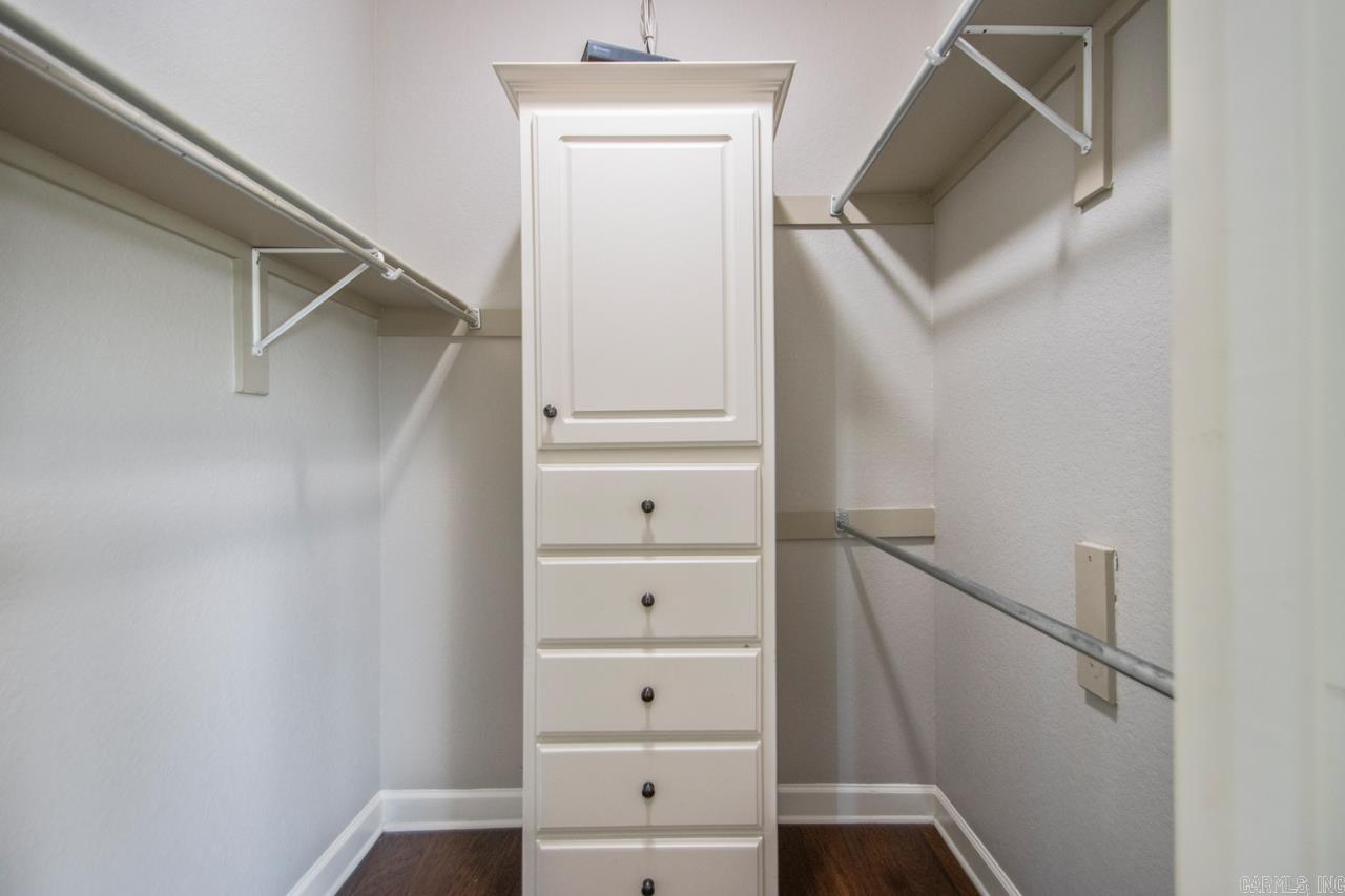 SHADOW CREEK - Residential