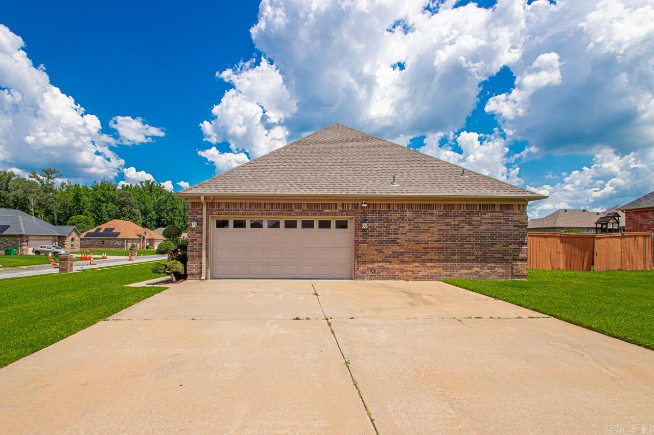 SHADOW CREEK - Residential