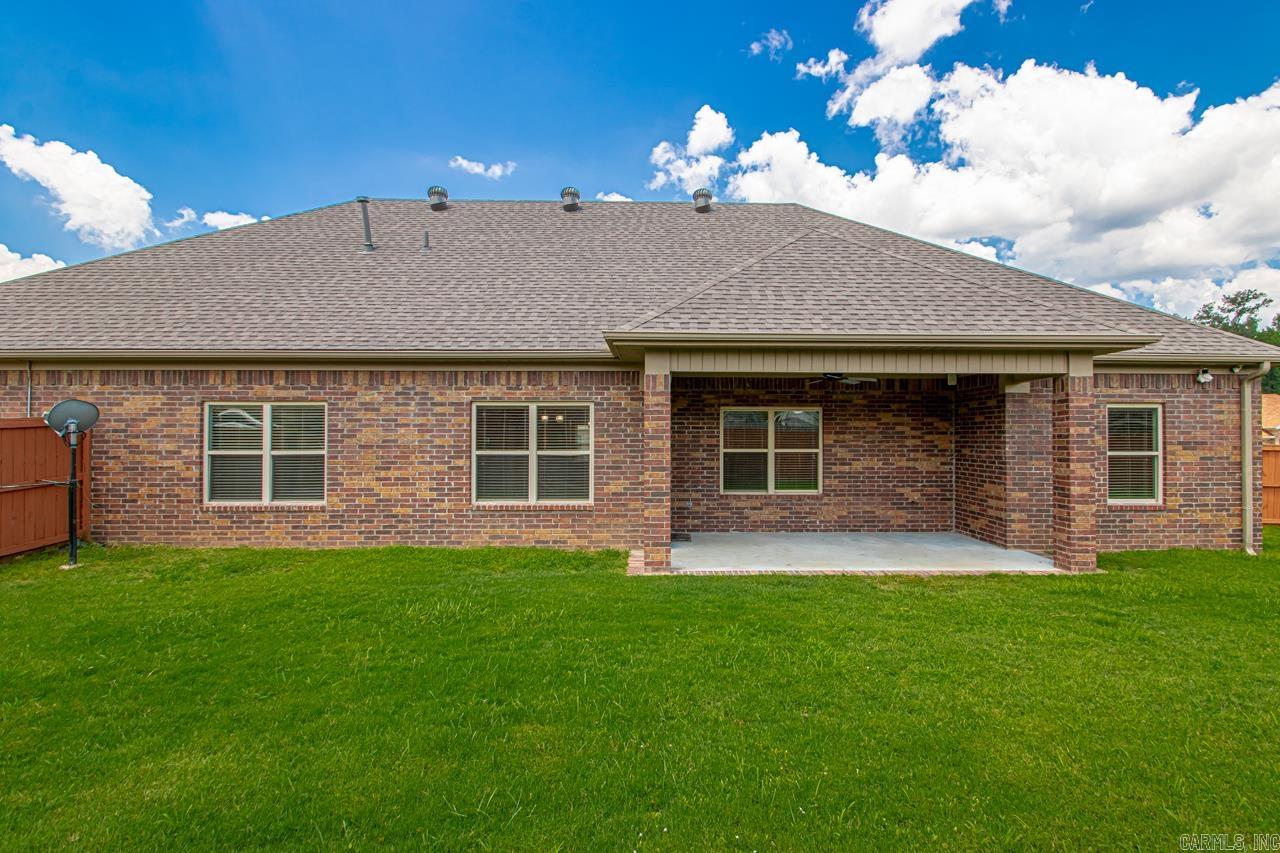 SHADOW CREEK - Residential