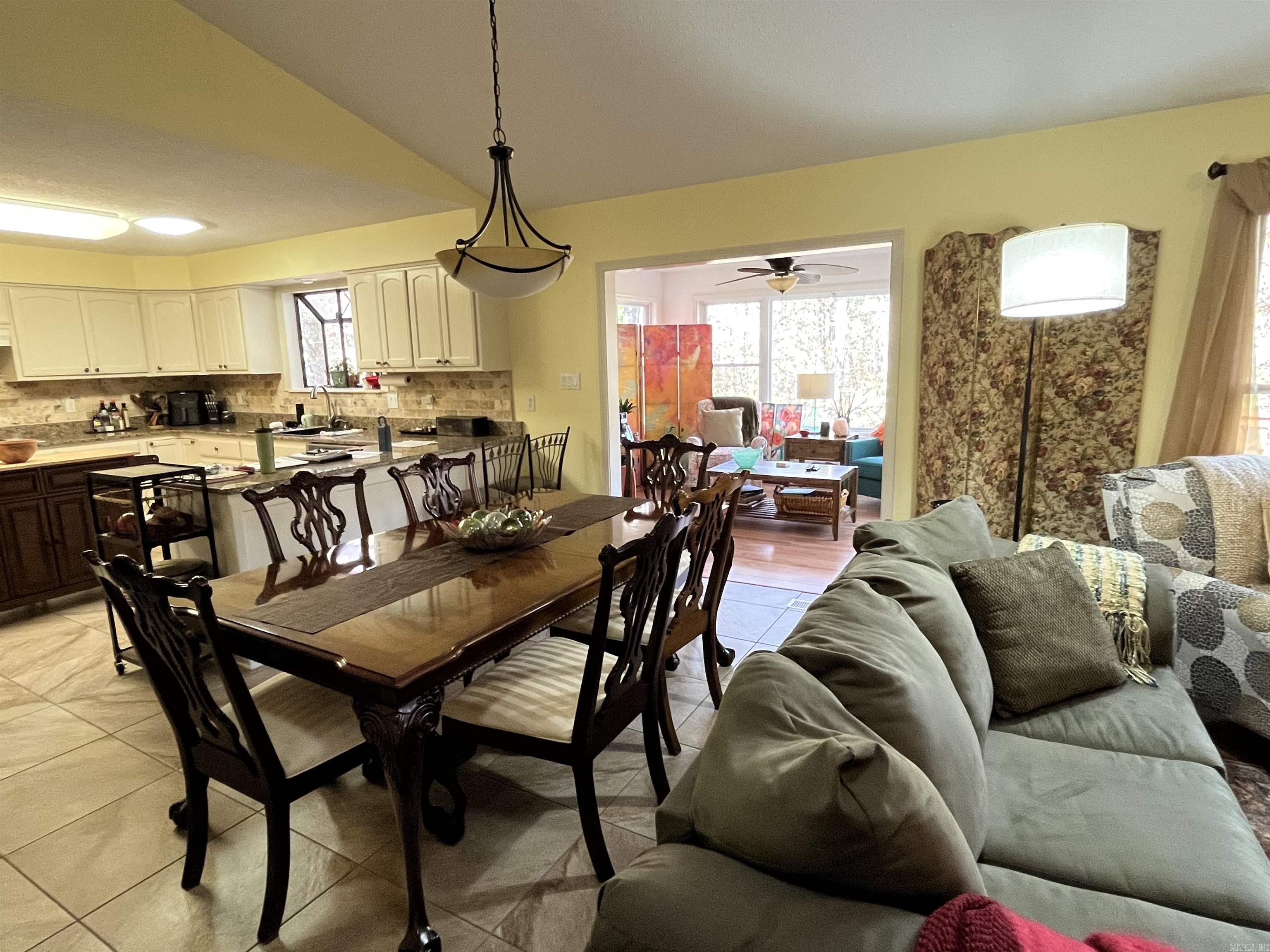 ALMENDRA - Residential