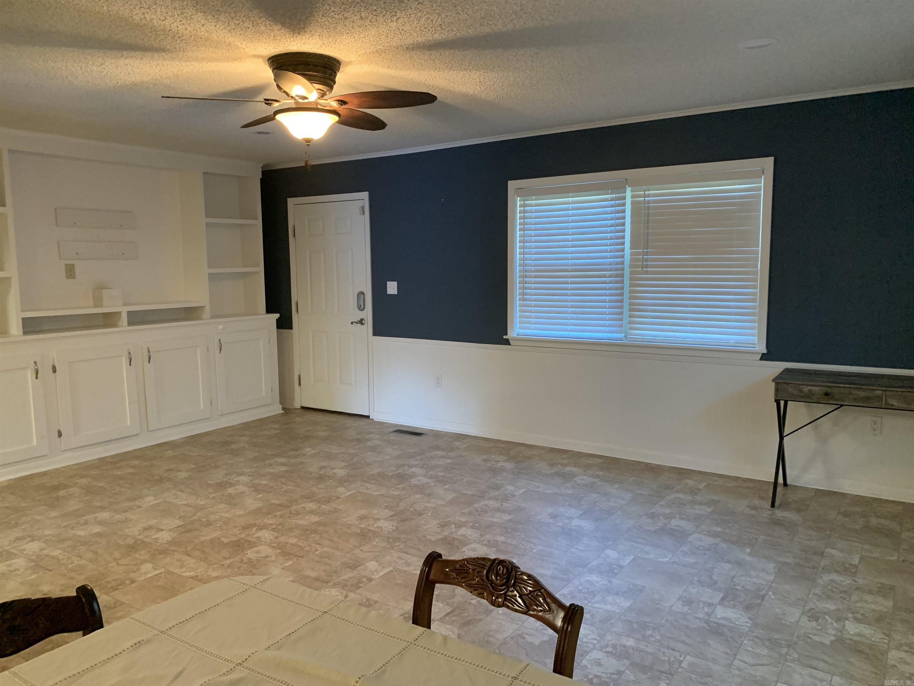 Western Hills Loop - Residential Lease