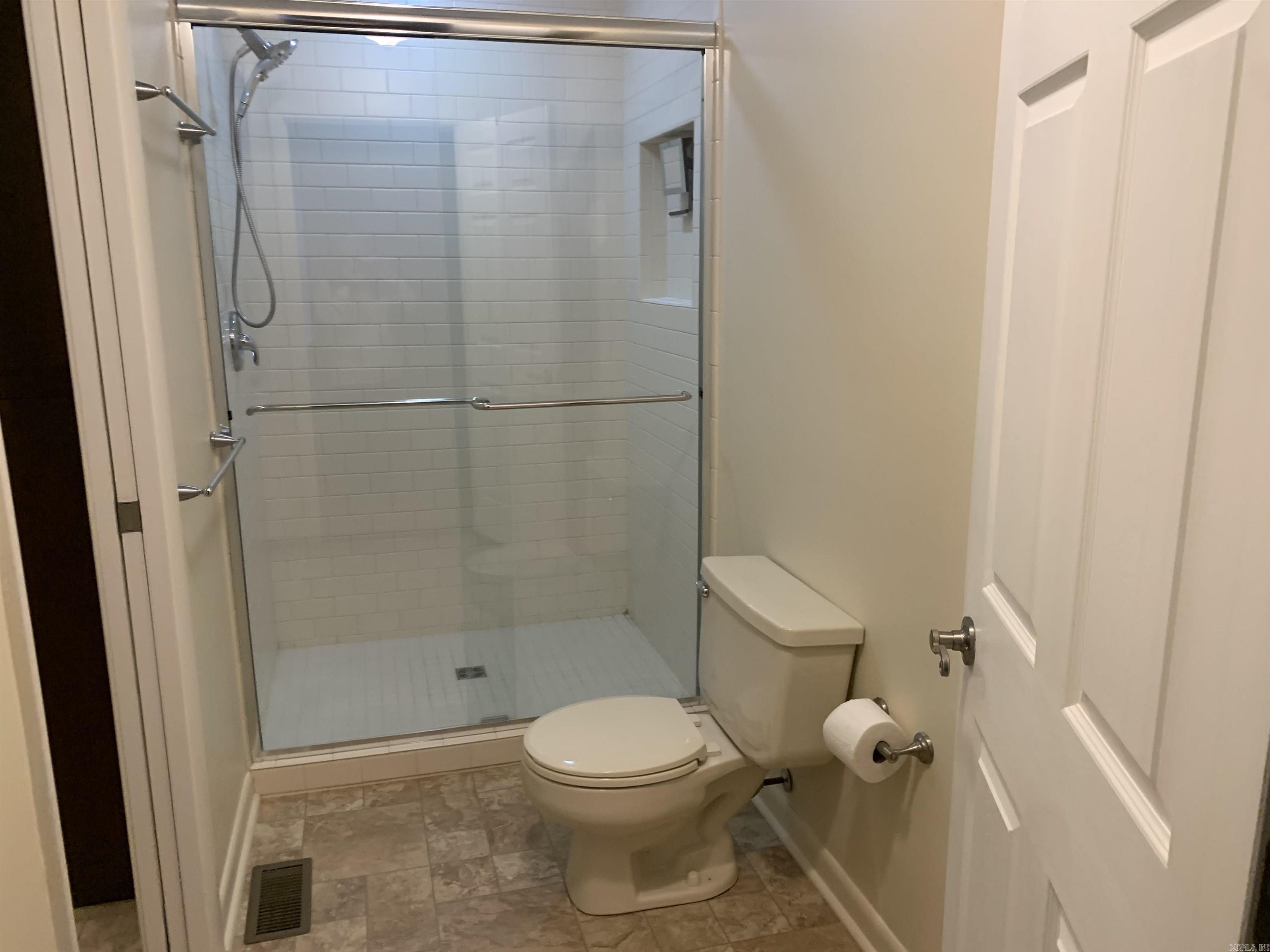 Western Hills Loop - Residential Lease