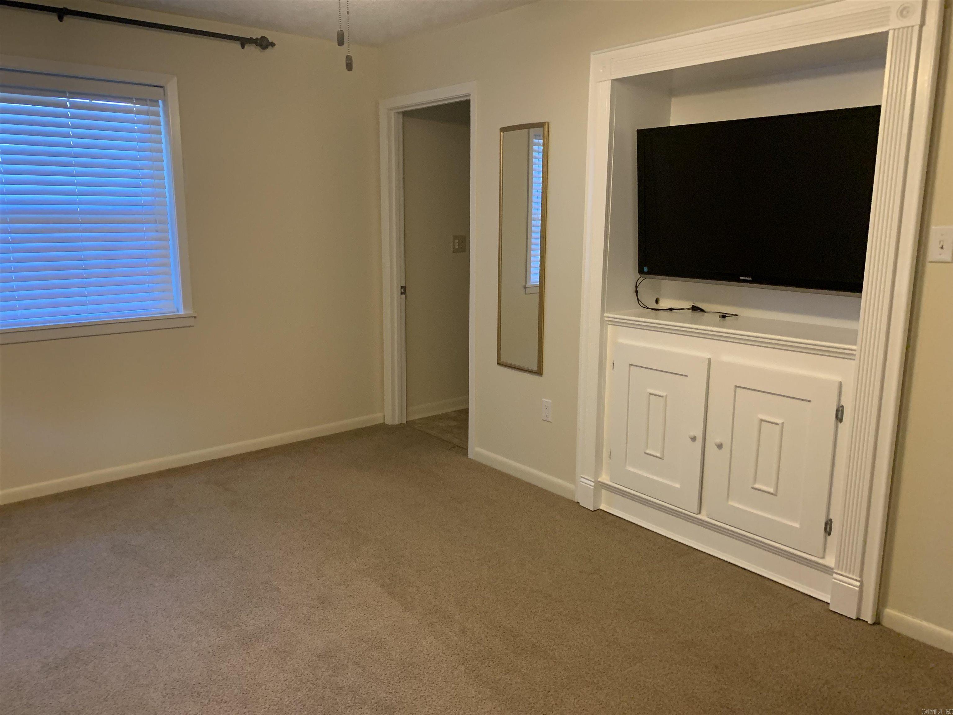 Western Hills Loop - Residential Lease