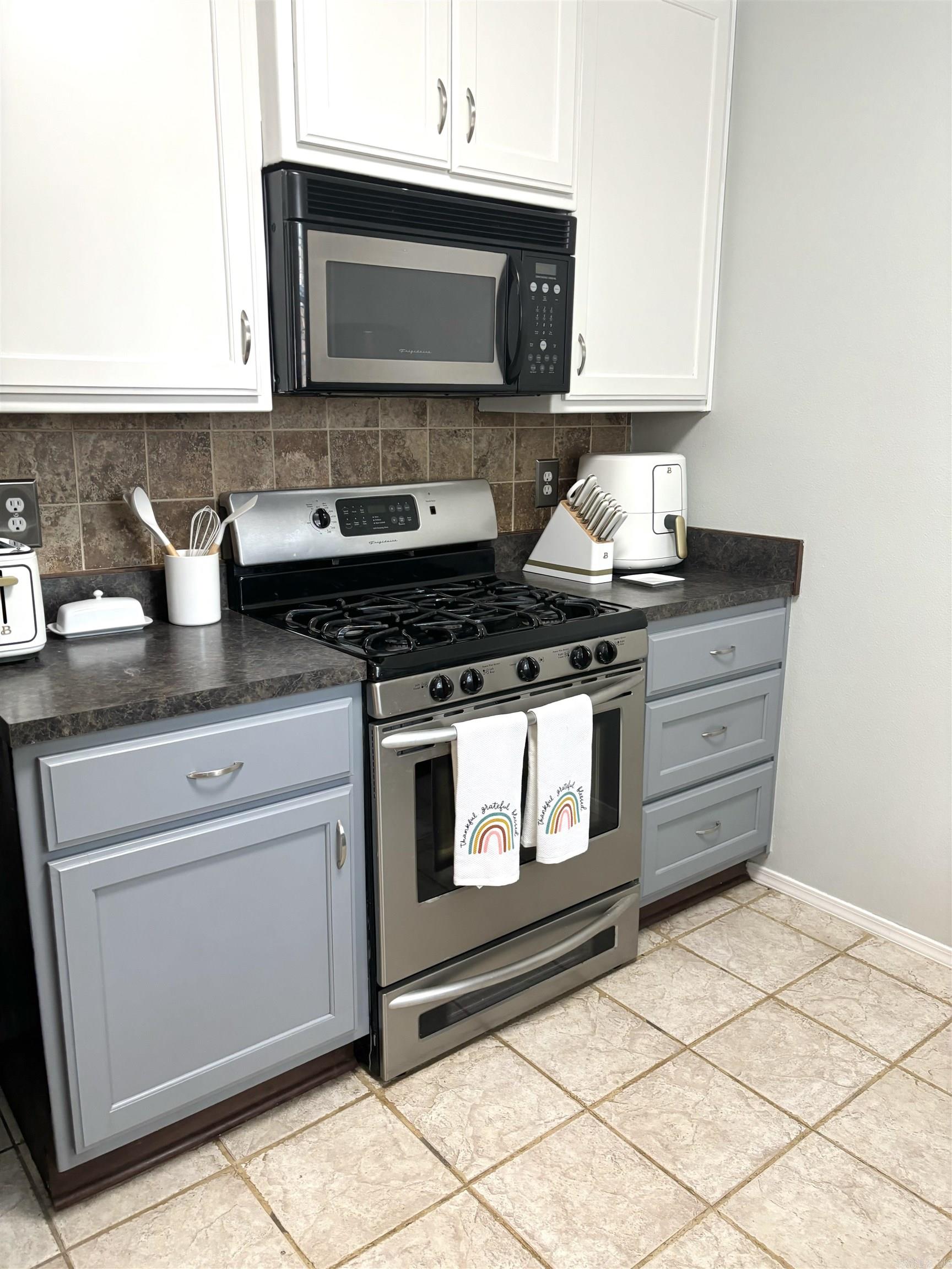 MEADOW RIDGE ADDN - Residential