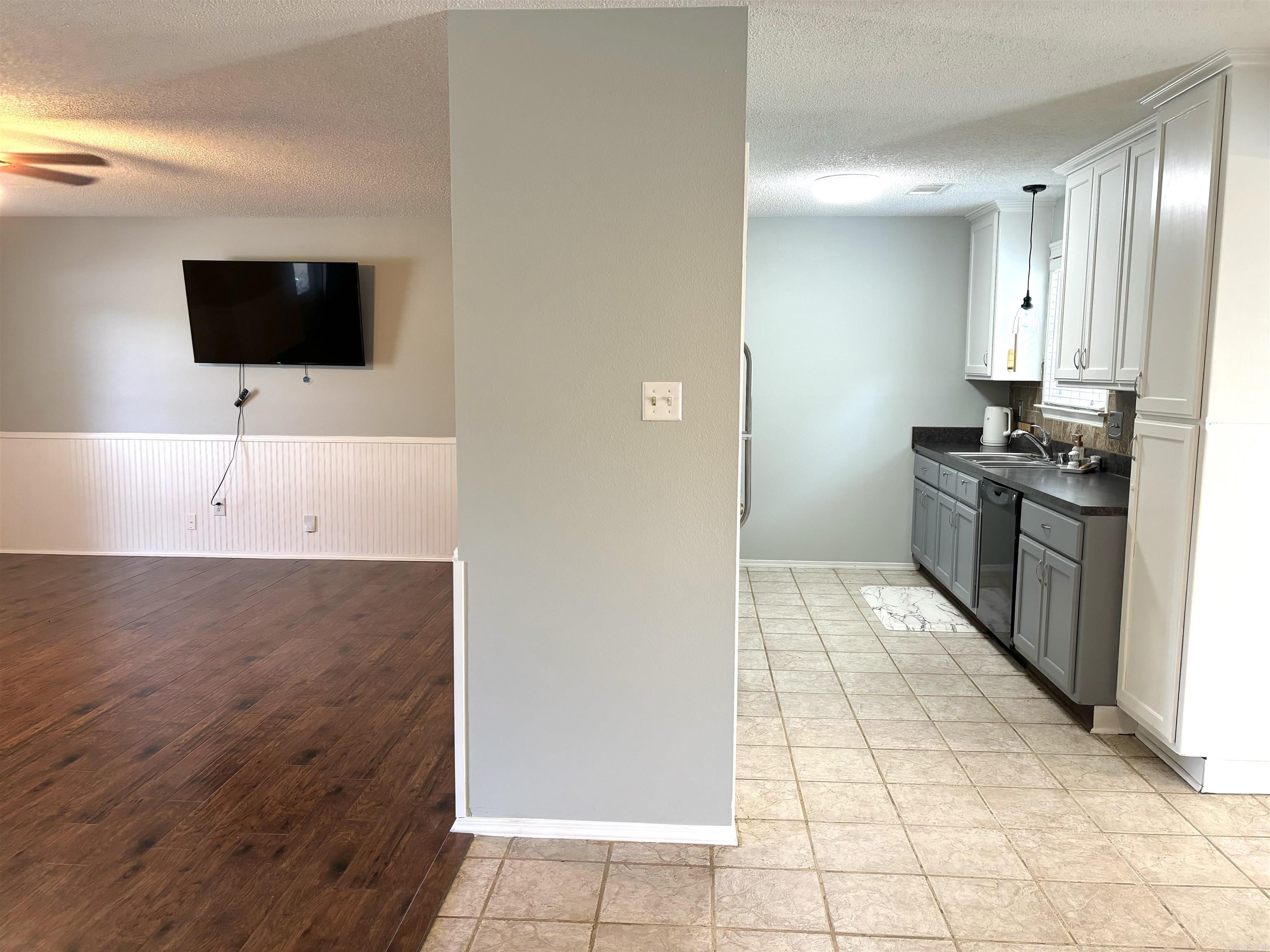 MEADOW RIDGE ADDN - Residential