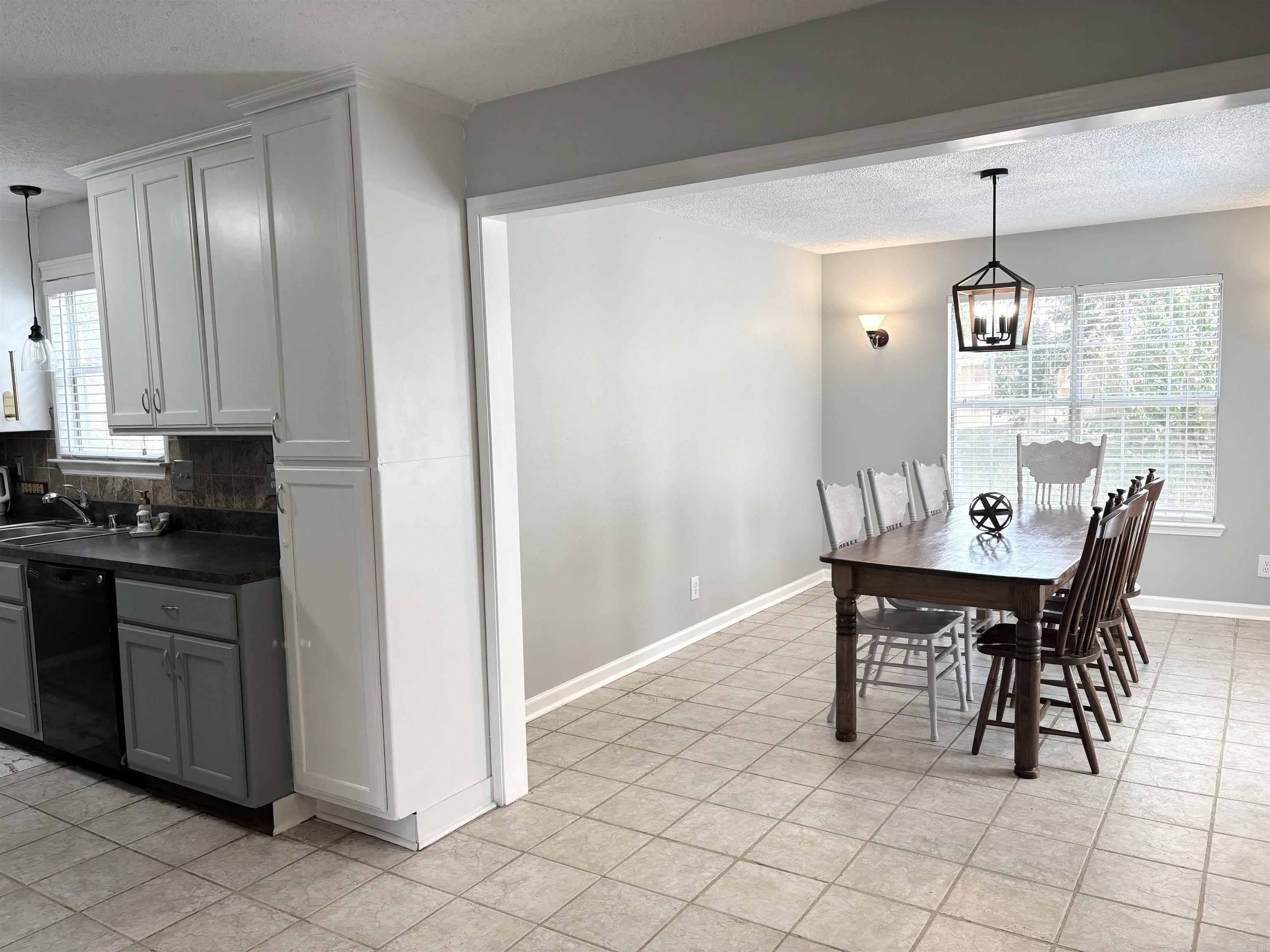 MEADOW RIDGE ADDN - Residential