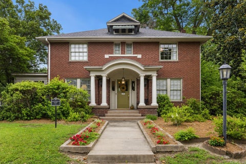 Photo of 1901 Broadway Street, Little Rock, AR 72206 (MLS # 26024137)