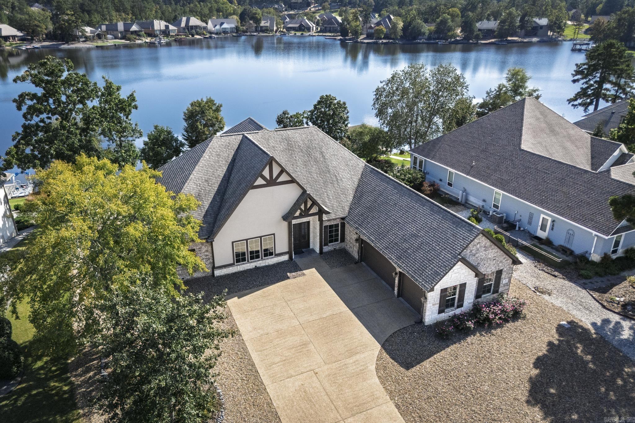 Maria - Residential