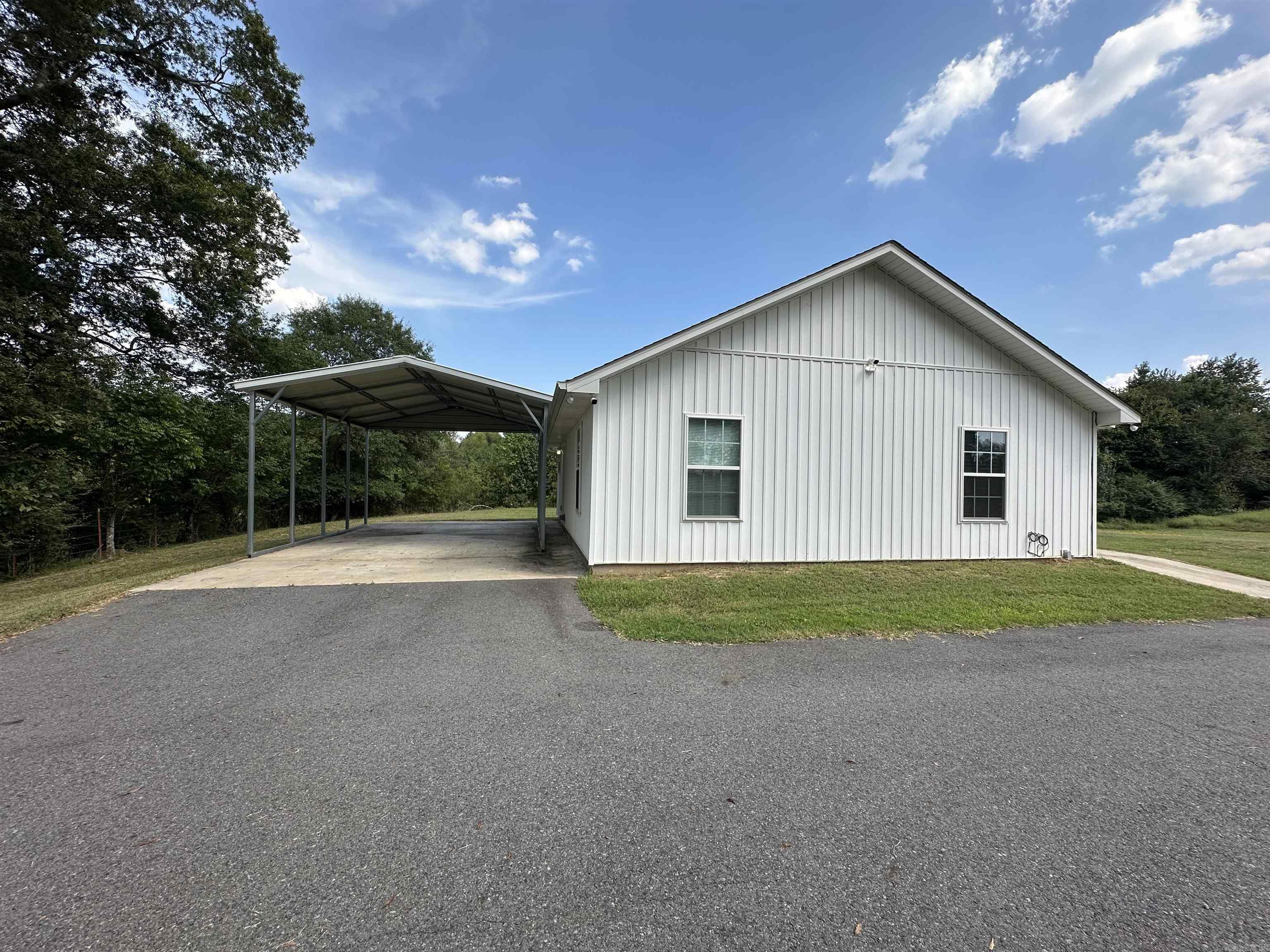 Sulphur Springs - Commercial Sale