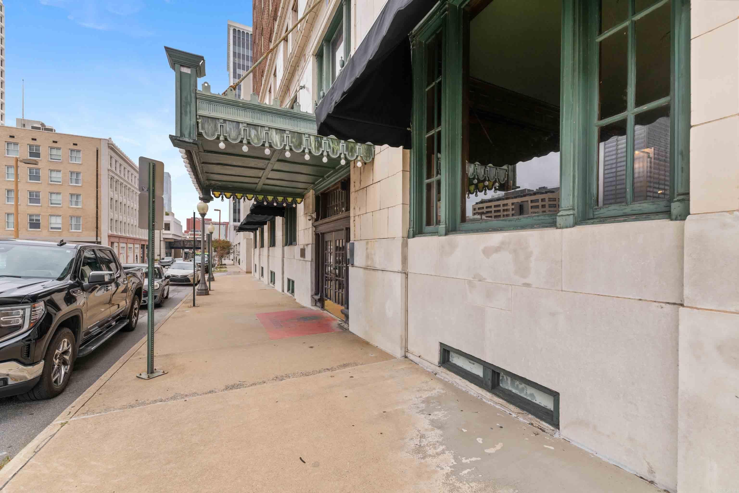 LAFAYETTE SQUARE HPR - Residential