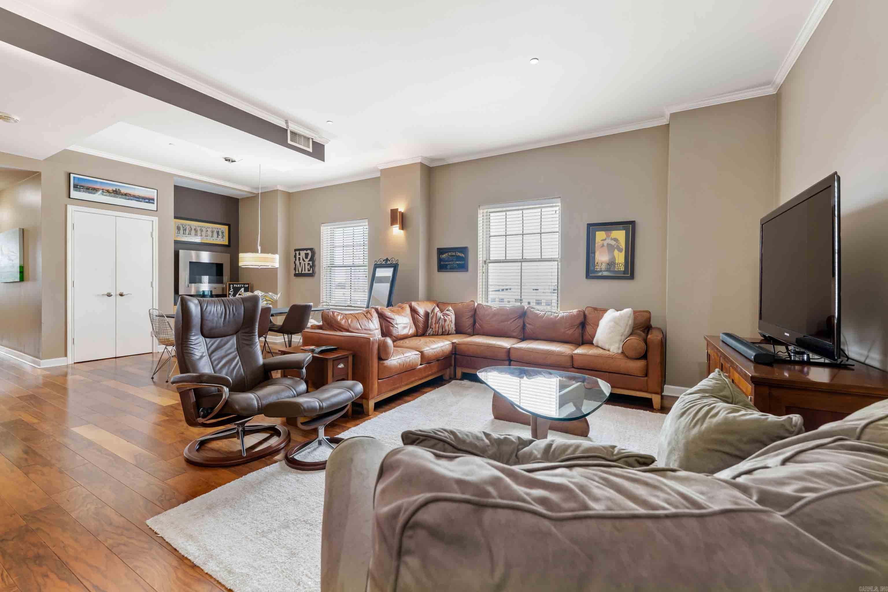 LAFAYETTE SQUARE HPR - Residential