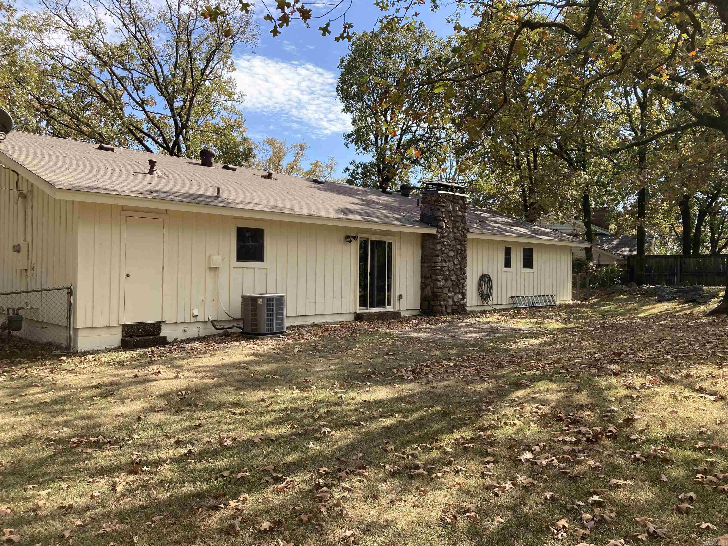 COLONY WEST - Residential