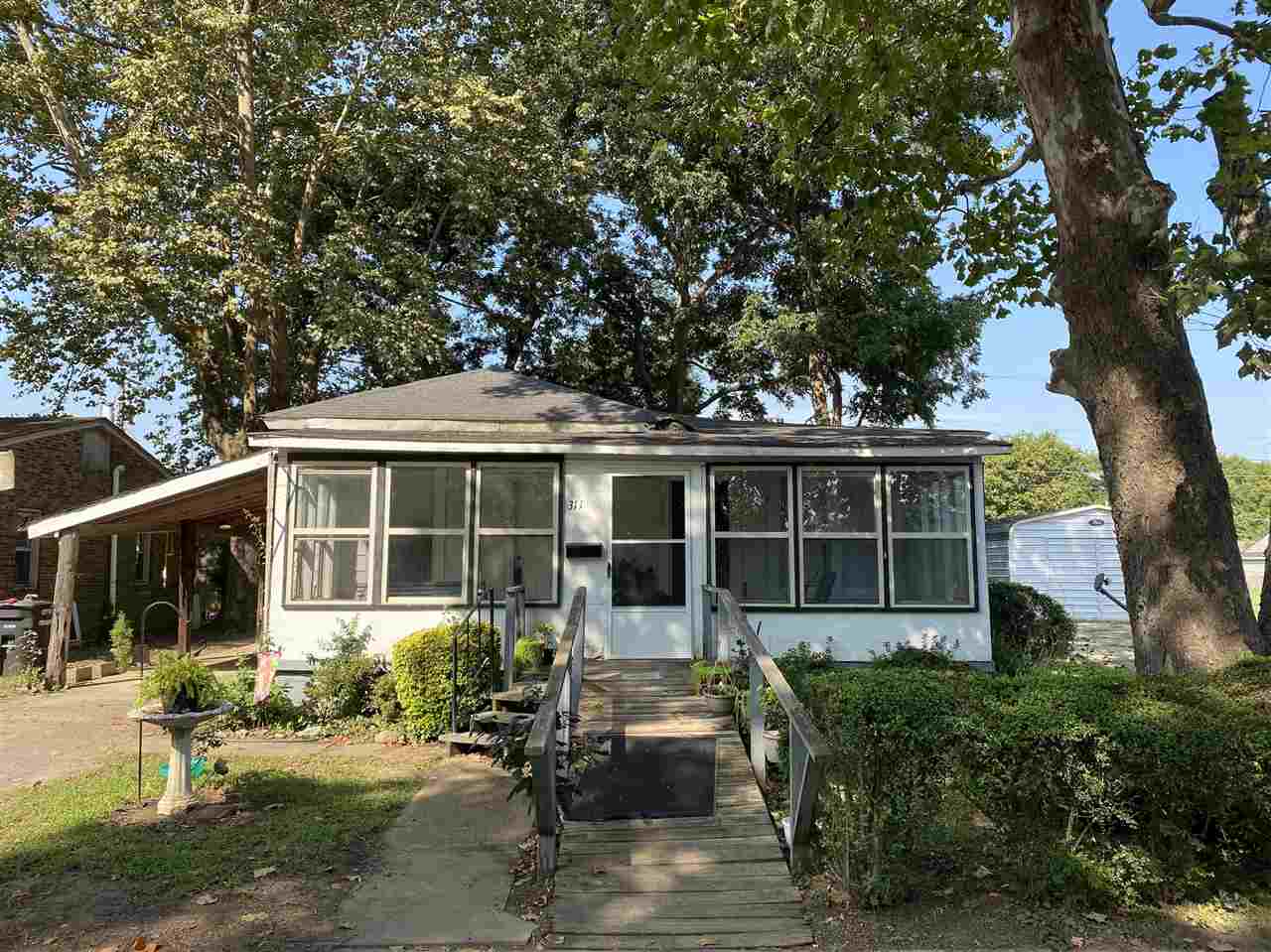 POINSETT LUMBAR & MFG - Residential