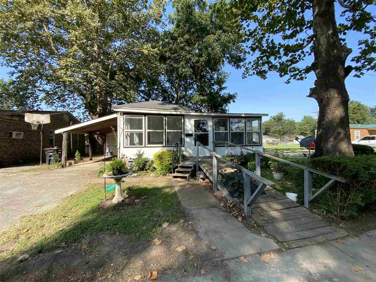 POINSETT LUMBAR & MFG - Residential