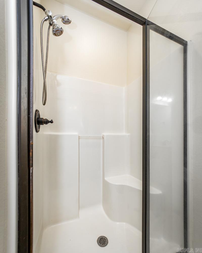 SHADOW CREEK - Residential