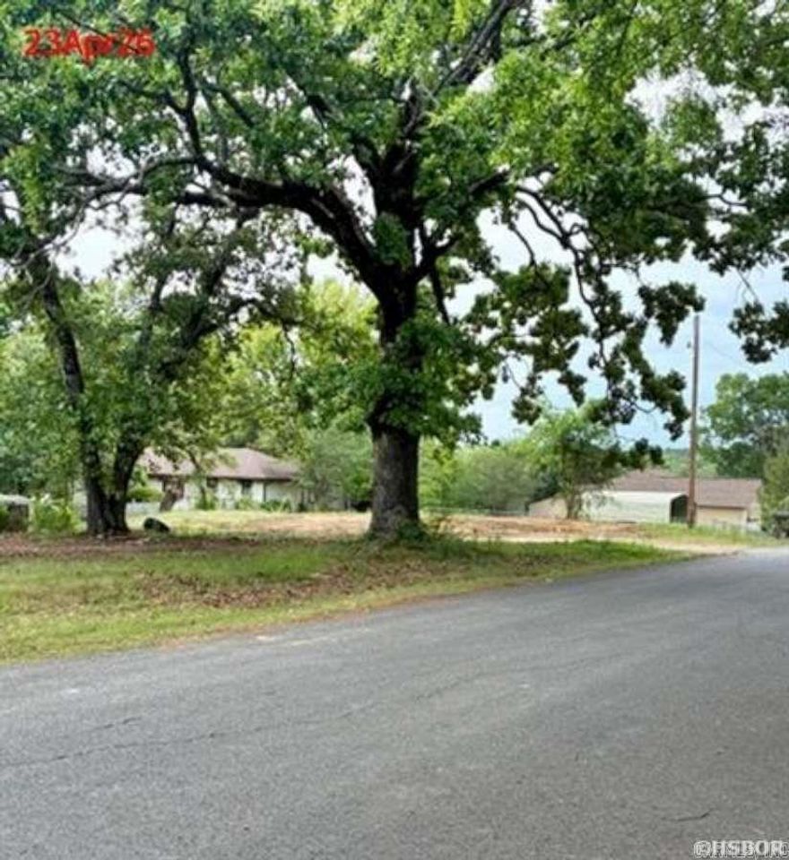 LAKEVIEW LOT - LAKESIDE - $78,000!! beautiful building lot with view of Lake Hamilton; level and ready to build in area of on/off lake homes that are well maintained!! SELLER does NOT pay customary closing costs to incl title ins, termite, survey, H-warranty, repairs or any closing costs.. this property may qualify for Seller Financing (Vendee); go to vrmproperties.com; if property qualifies, only buyer may speak w/loan officer; if built prior to 1978, lead base paint potentially exists; recent lender pre-qual letter and earnest money required with all offers
