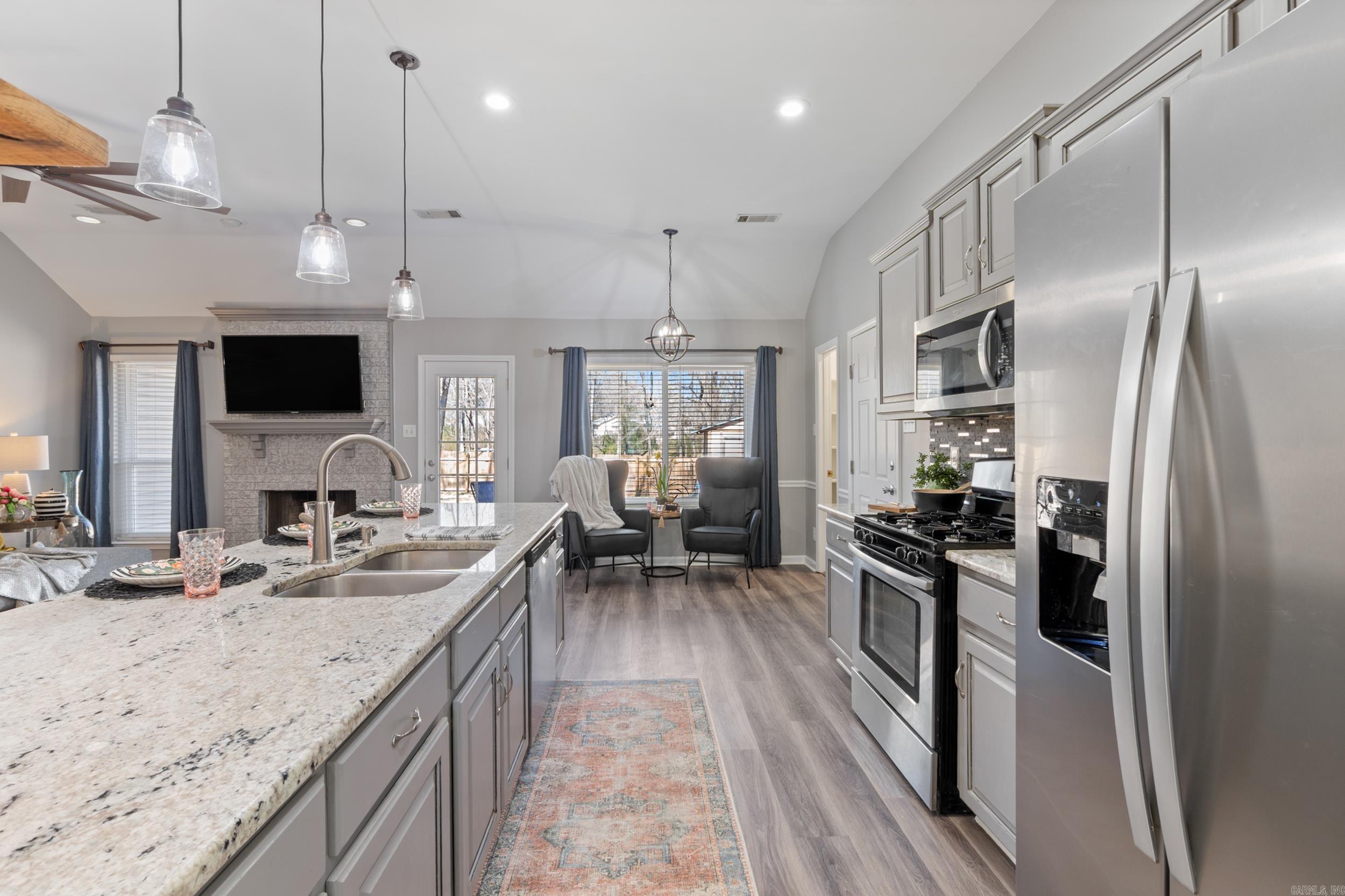 BRYANT OAKS - Residential