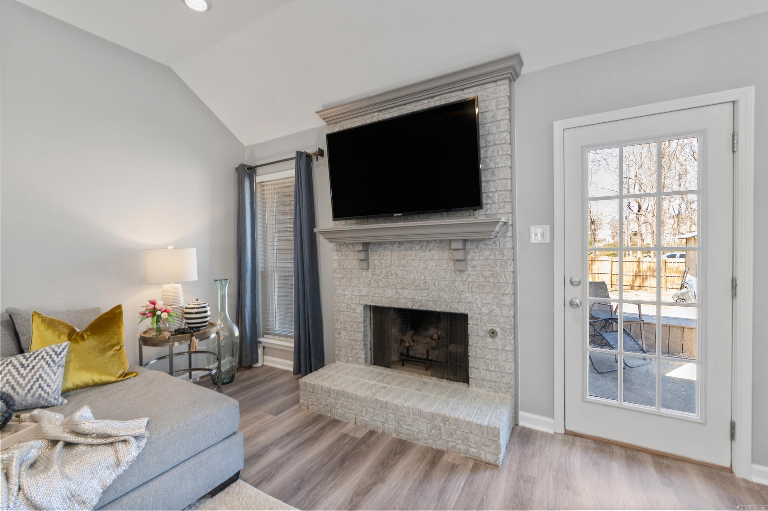 BRYANT OAKS - Residential