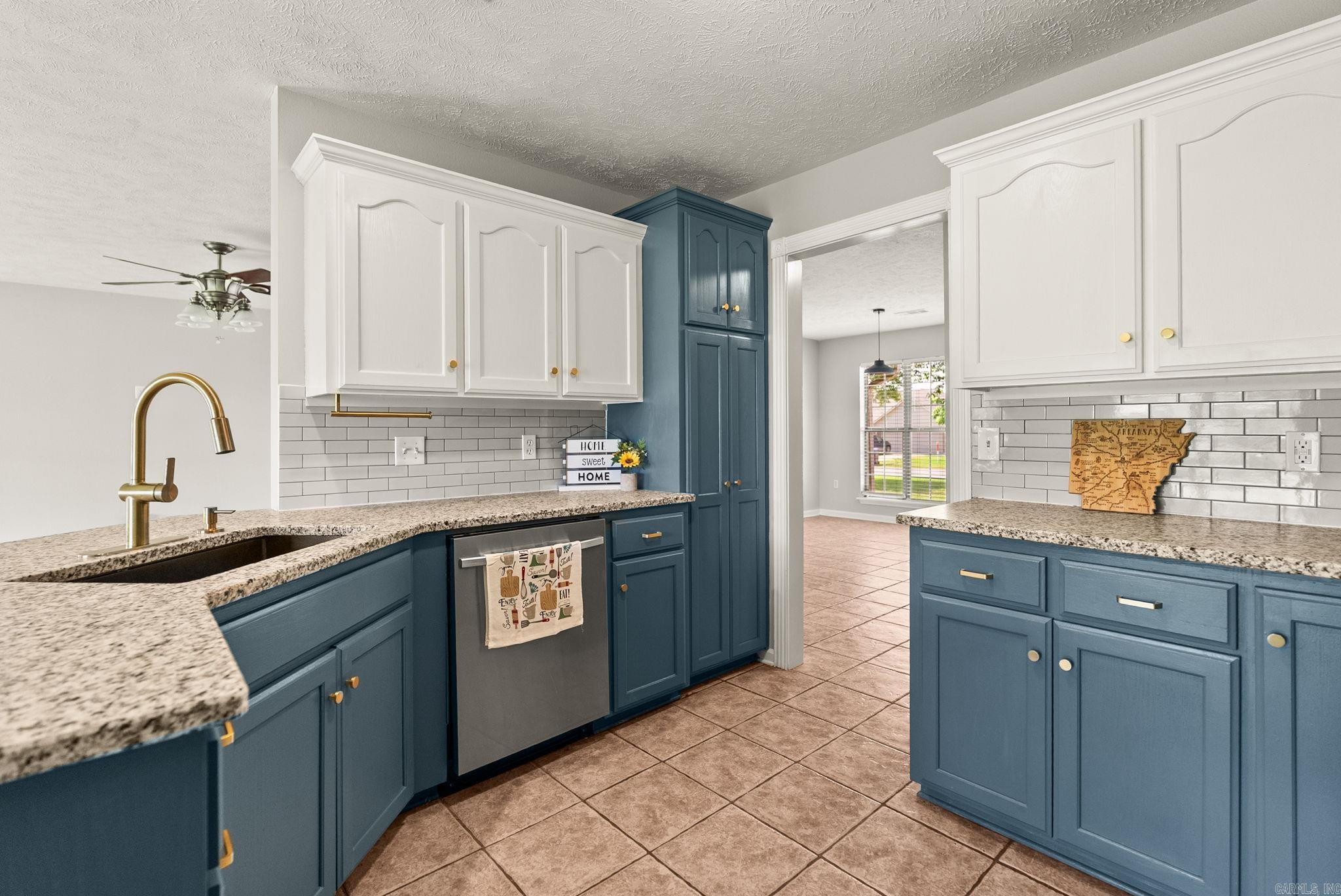 DOVE CREEK - Residential