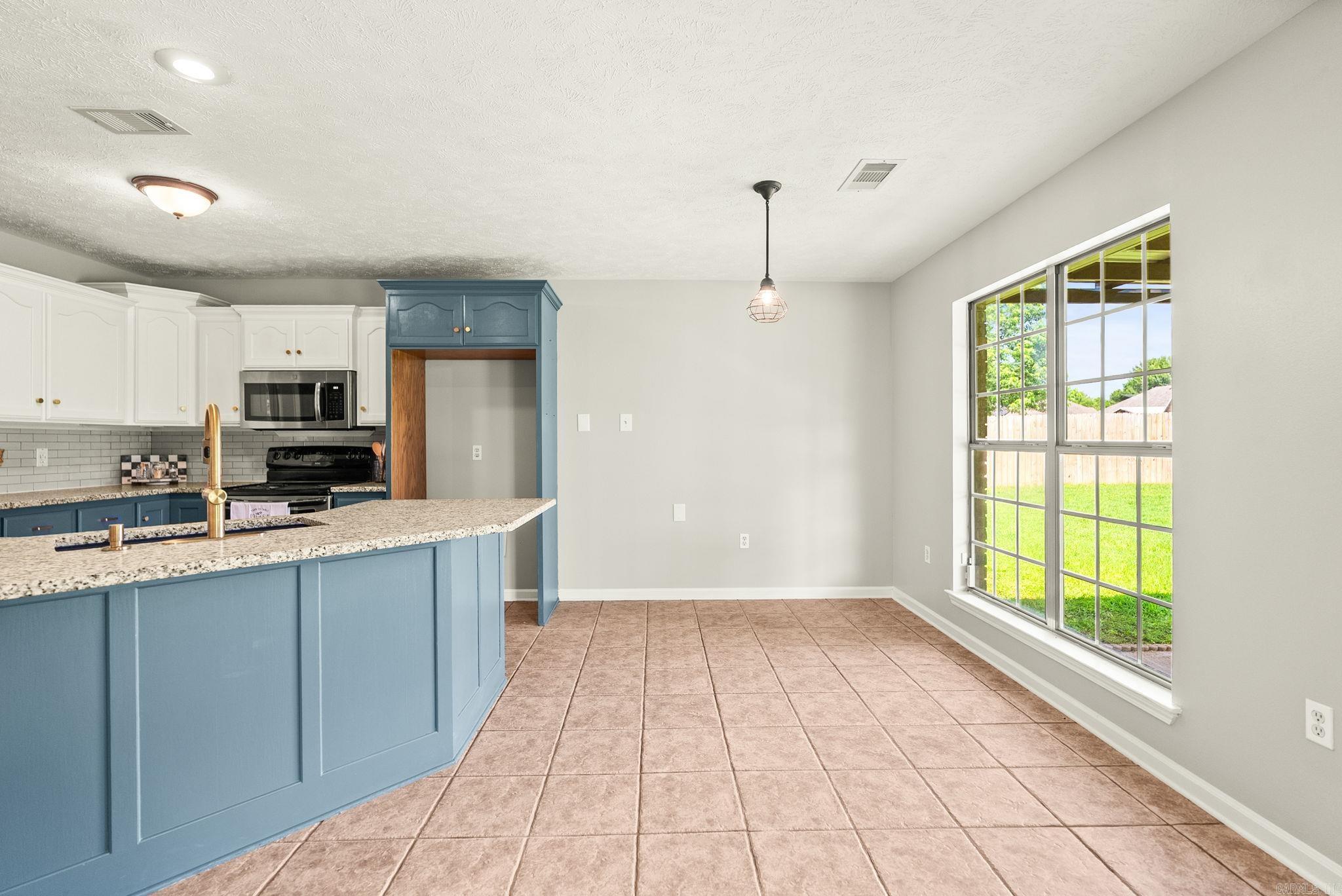 DOVE CREEK - Residential