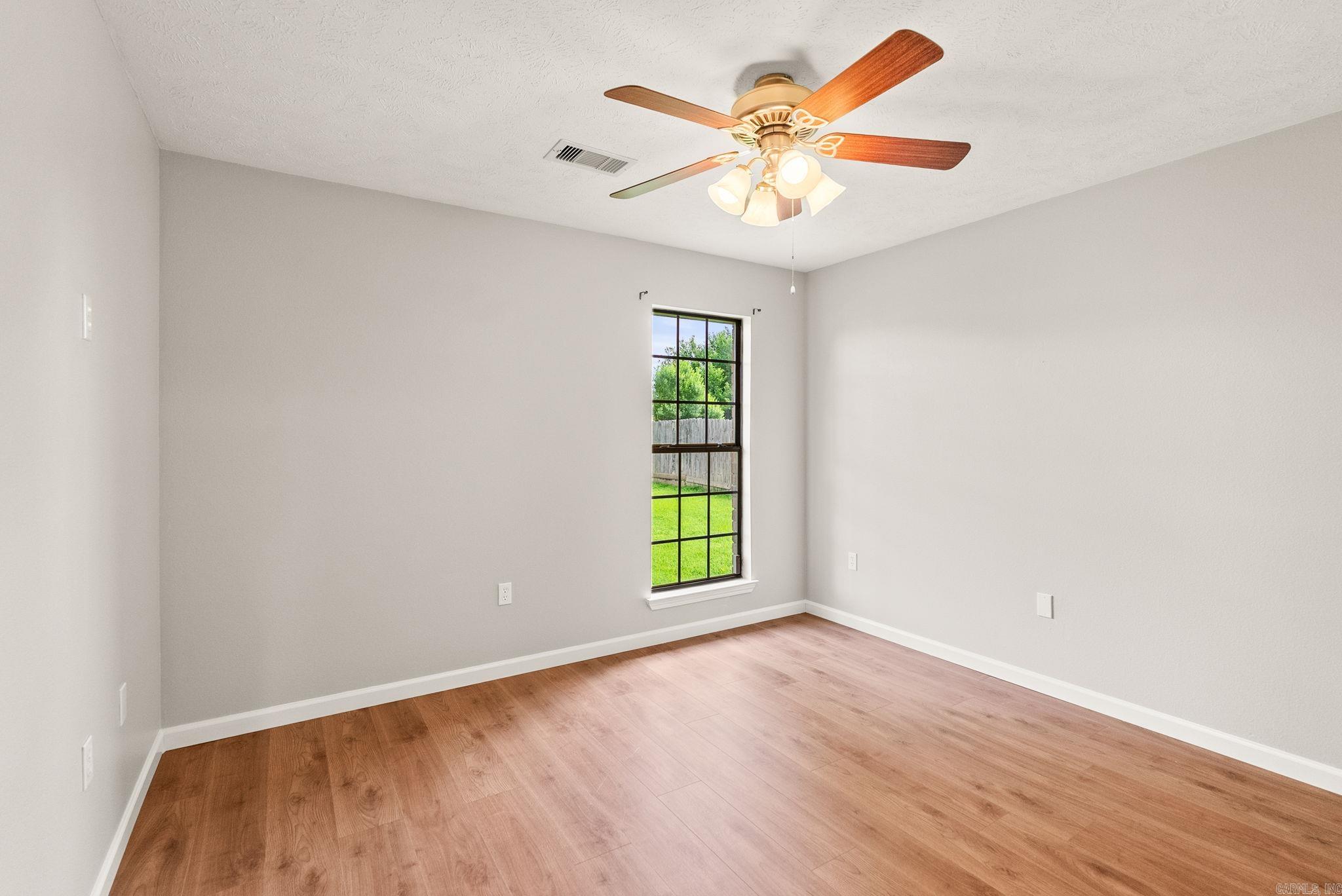 DOVE CREEK - Residential