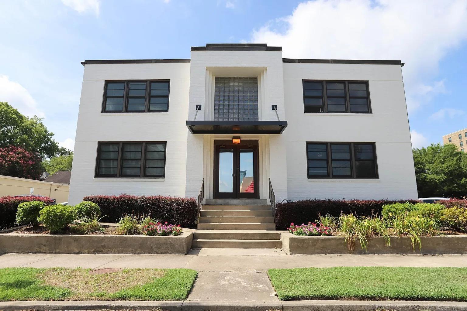 Welcome to your new home in Little Rock, AR! This centrally located 1-bedroom apartment offers a blend of comfort and convenience.With furnished AND unfurnished units available, you will be able to find the perfect home for your needs. The original hardwood floors add a touch of elegance and warmth to the space. The apartment comes with a full bathroom and an onsite laundry room, making your daily routine easier. All utilities are included in the rent, so you can budget with ease. Plus, the wifi is paid, perfect for those who work from home or enjoy streaming their favorite shows. After a long day, unwind in the hot tub, a luxury amenity that sets this apartment apart. Experience the ease of living in a prime location with all the essentials at your fingertips. This 1-bedroom apartment is more than just a place to live, it's a place to call home.