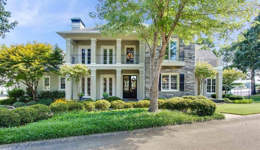 For Those Who Value Excellence! Located in the prestigious Driftwood Point Estates, this beautiful waterfront home offers a premier lot and panoramic views of Lake Hamilton from nearly every room. This 2-story estate home has approximately 4500 sq. ft of living area with 5 bedrooms, 3 full bathrooms, 1 half-bath, office, sunroom, large kitchen w/breakfast area, formal dining room, bonus room above garage & super lakeside amenities including single-slip covered fixed dock with lift.