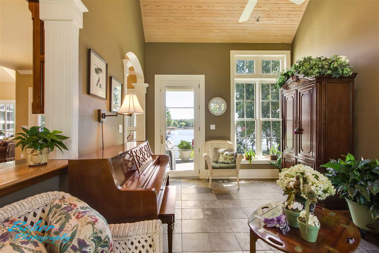 Driftwood Point - Residential