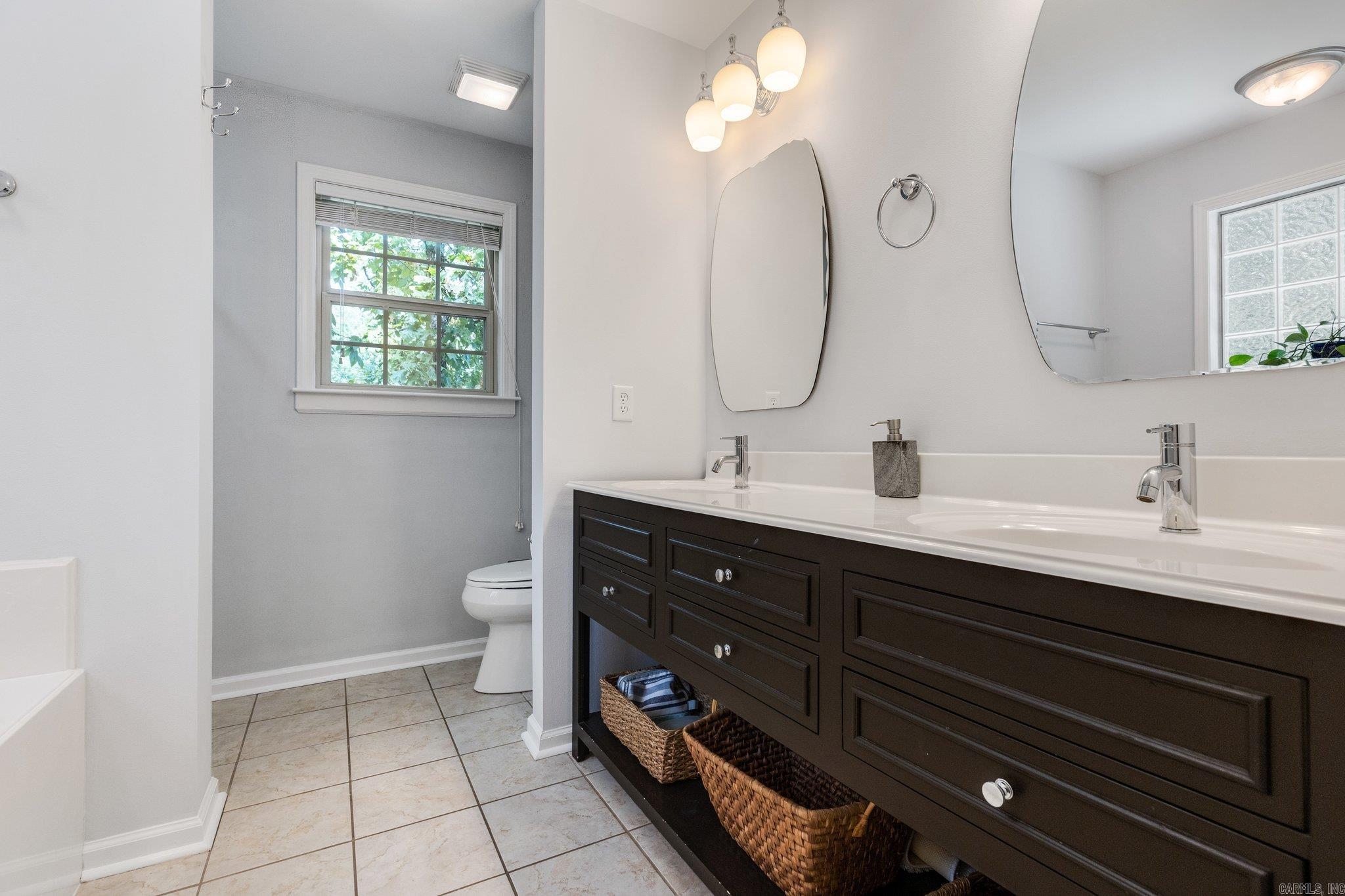 EMERALD MOUNTAIN - Residential