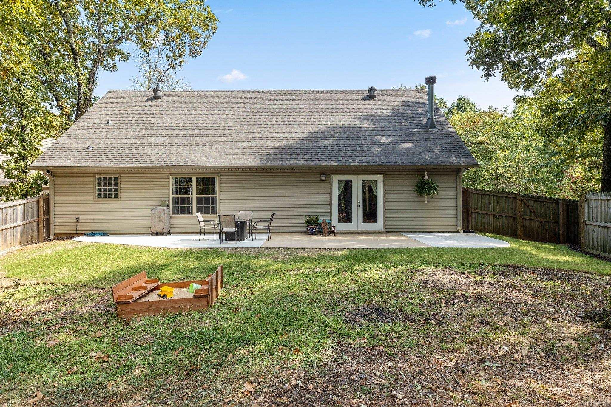 EMERALD MOUNTAIN - Residential