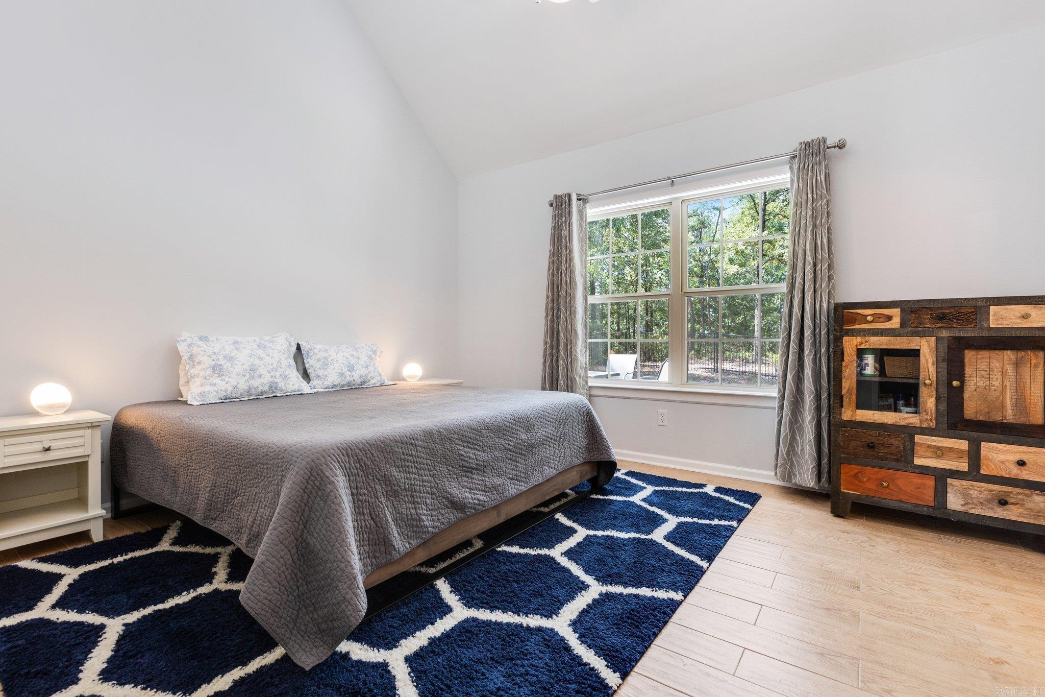 EMERALD MOUNTAIN - Residential