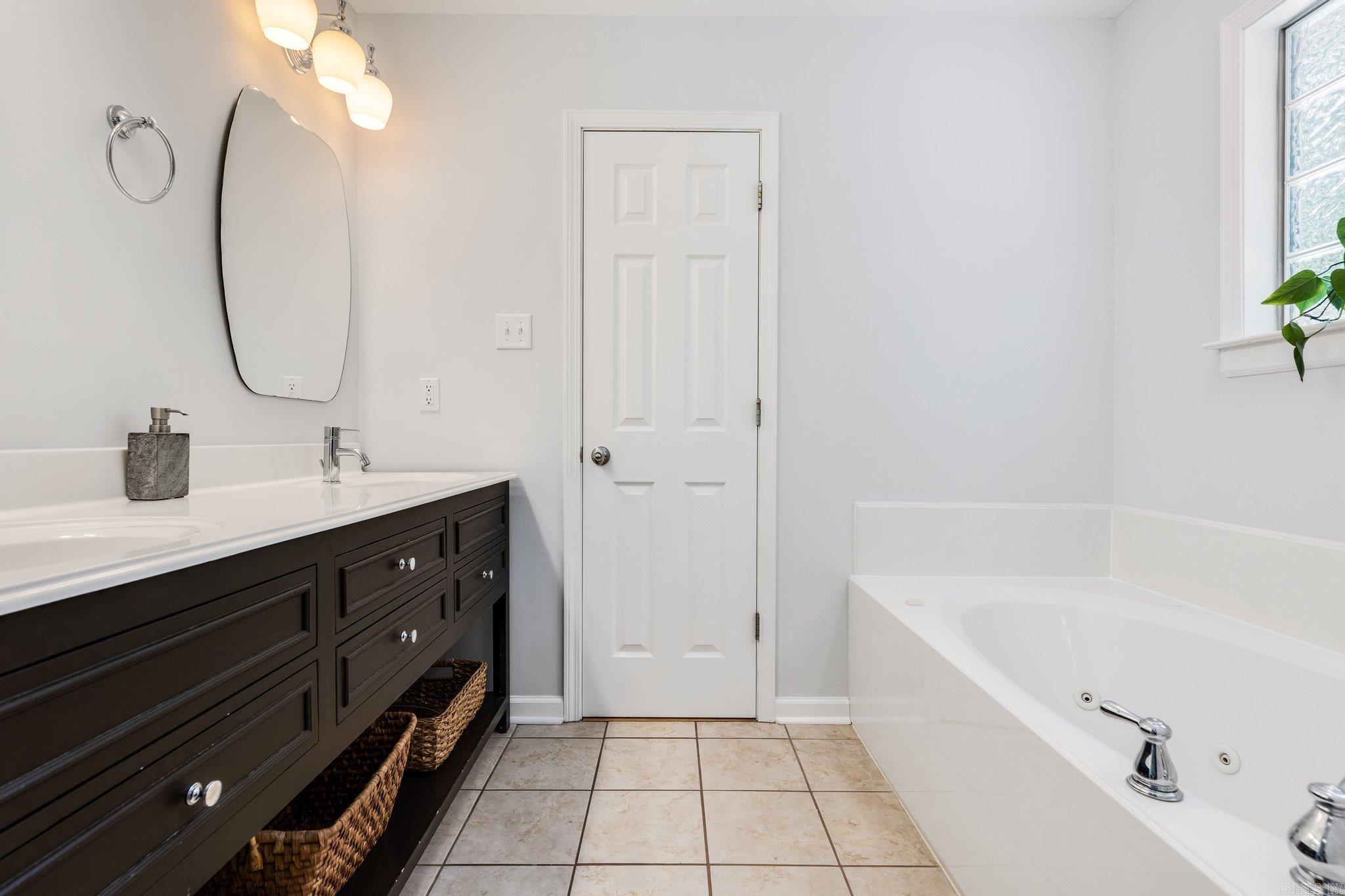 EMERALD MOUNTAIN - Residential