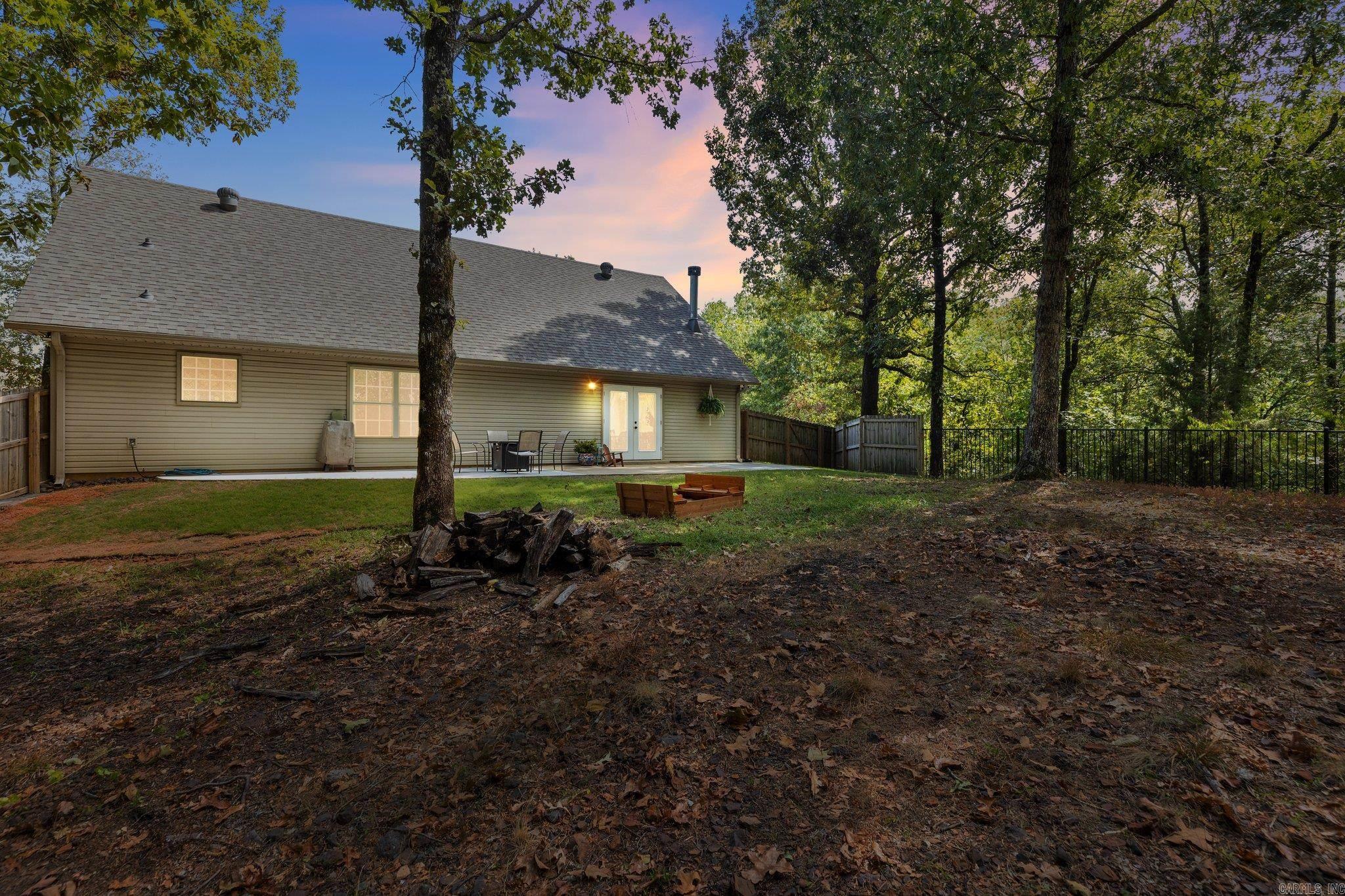 EMERALD MOUNTAIN - Residential