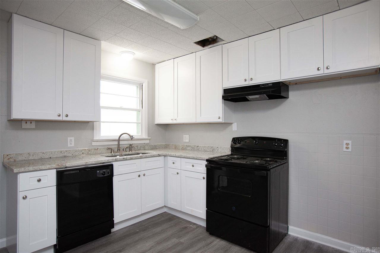 Barrow John - Residential Lease